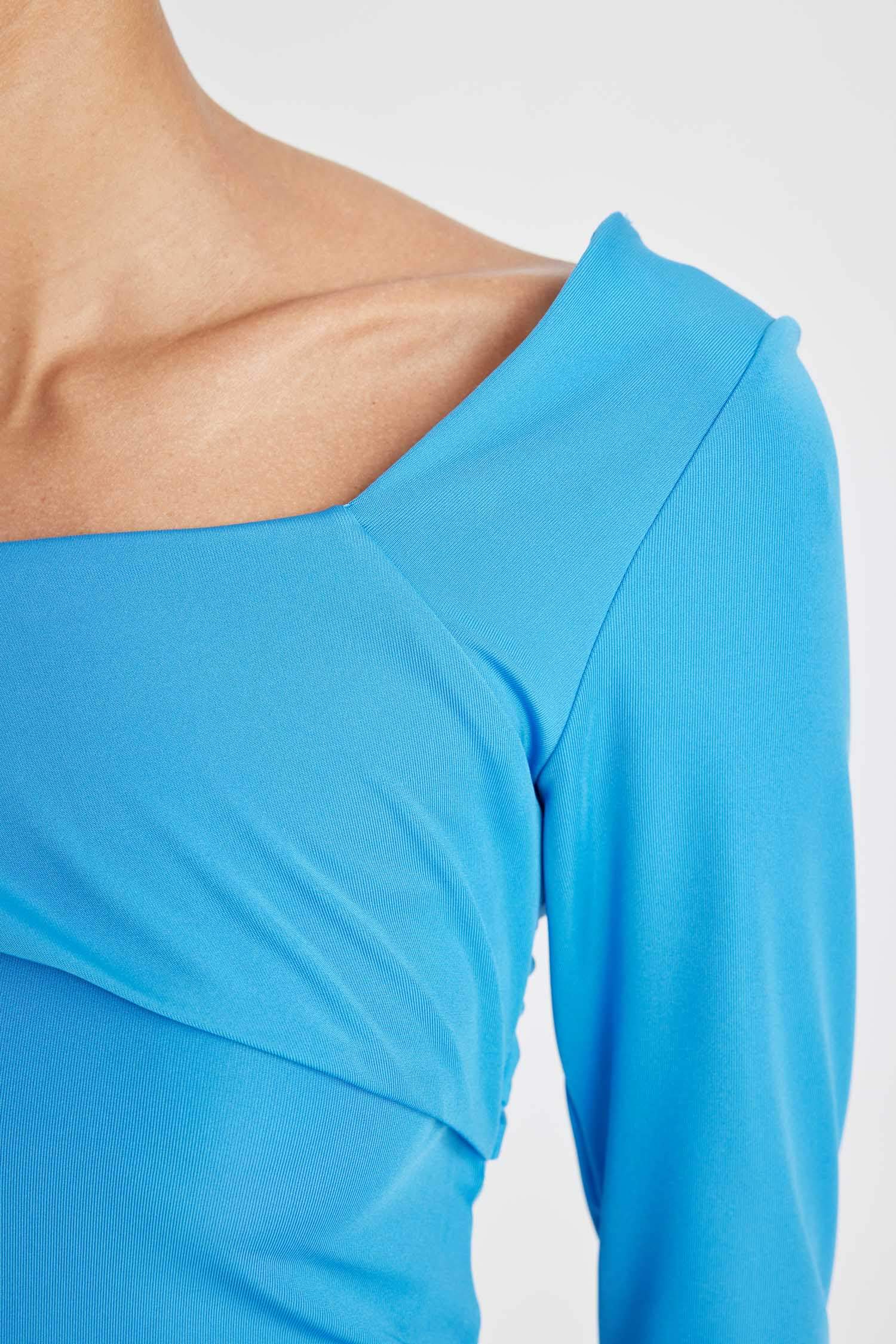 Fitted Vücuda Oturan Omzu Açık Uzun Kollu Tişört