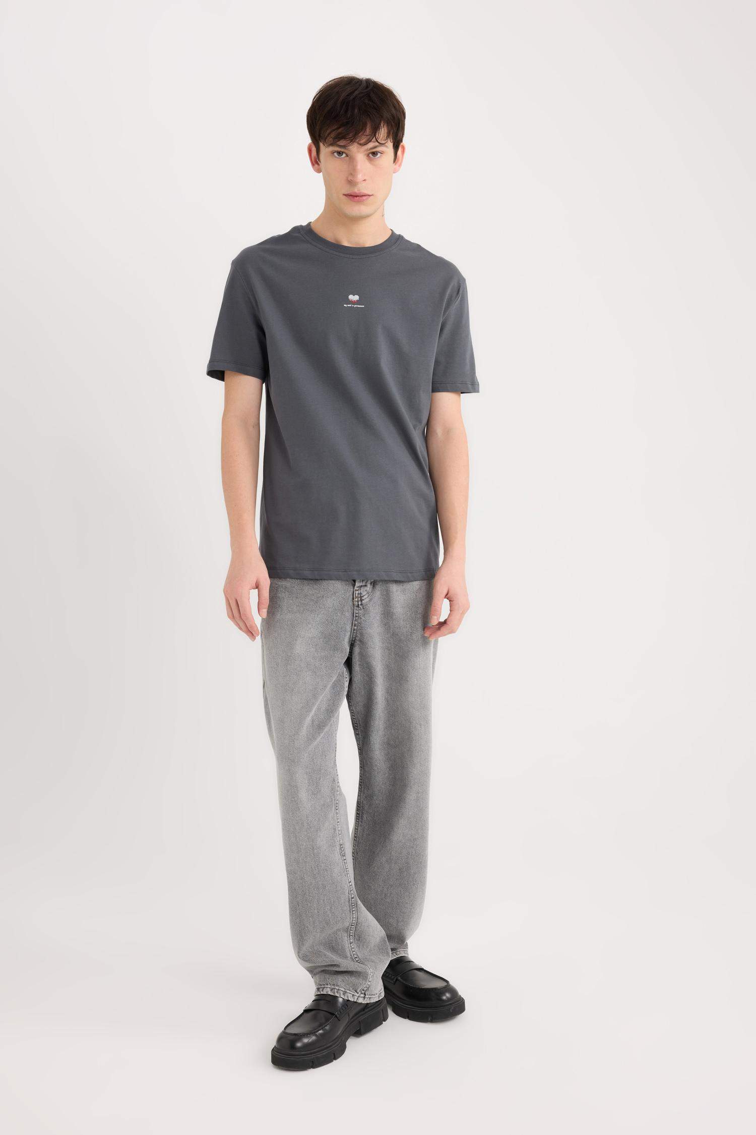 %100 Pamuk Bisiklet Yaka Kalp Baskılı Kısa Kollu Tişört