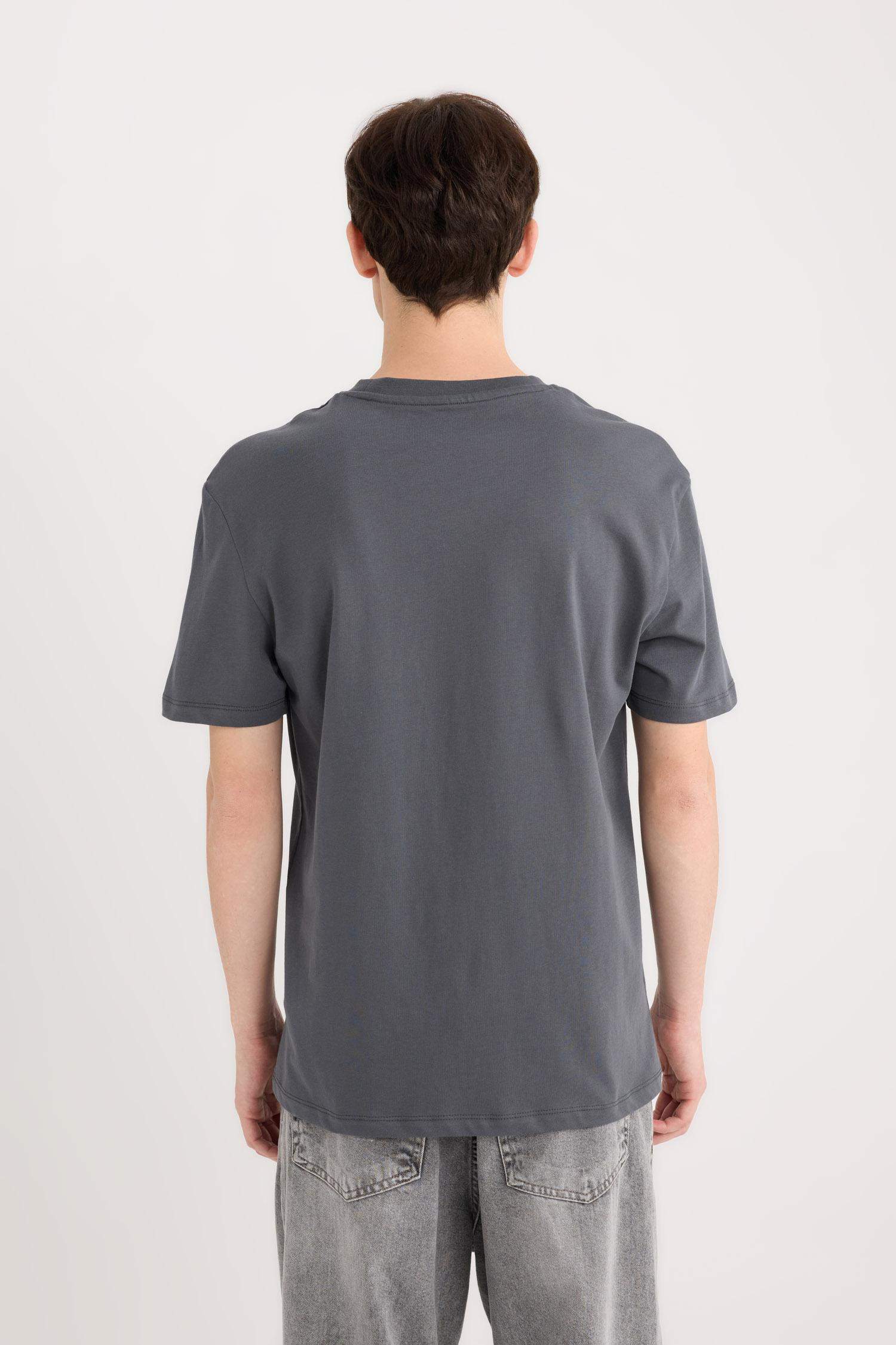 %100 Pamuk Bisiklet Yaka Kalp Baskılı Kısa Kollu Tişört