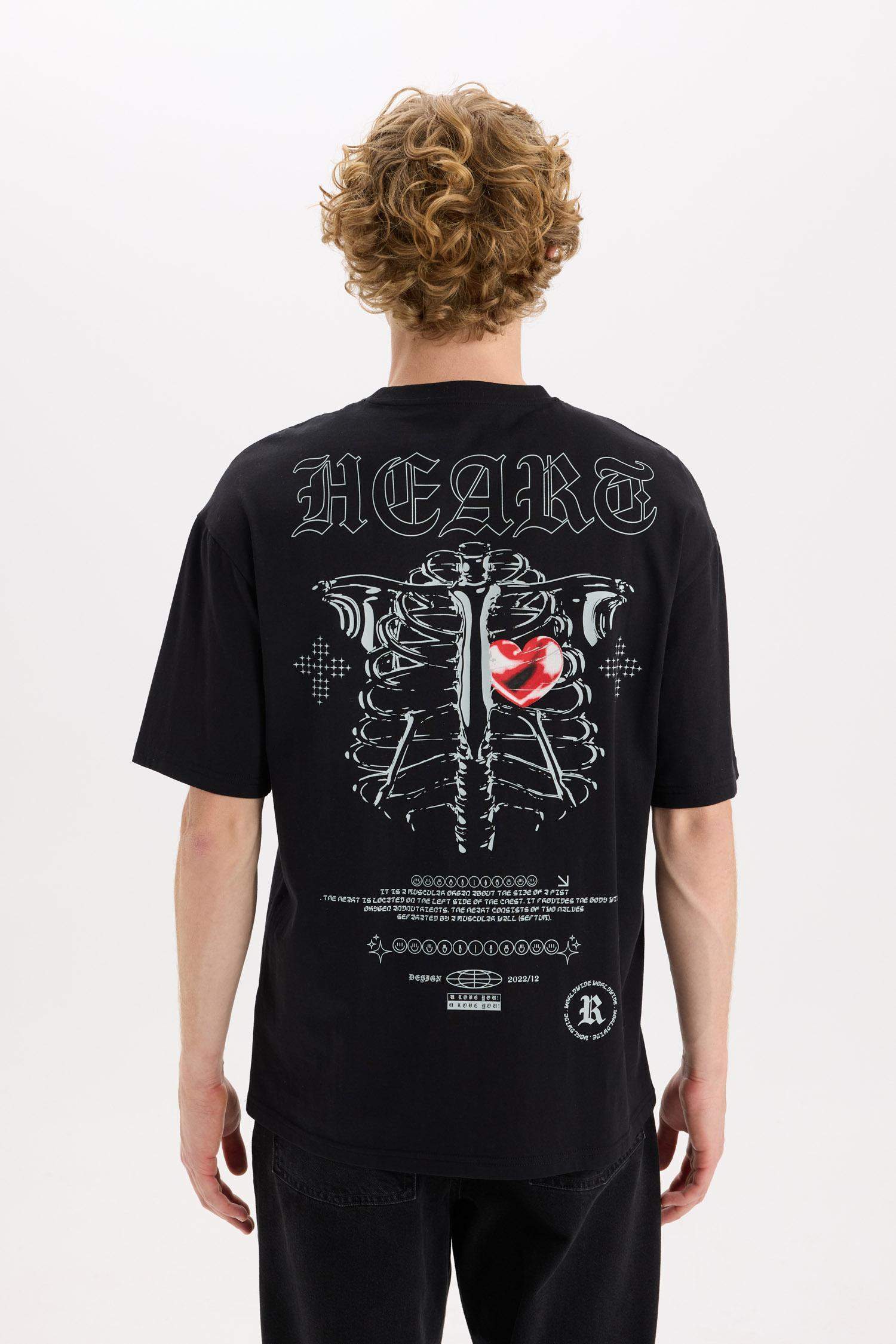 %100 Pamuk Boxy Fit Bisiklet Yaka Sırt Baskılı Kısa Kollu Tişört