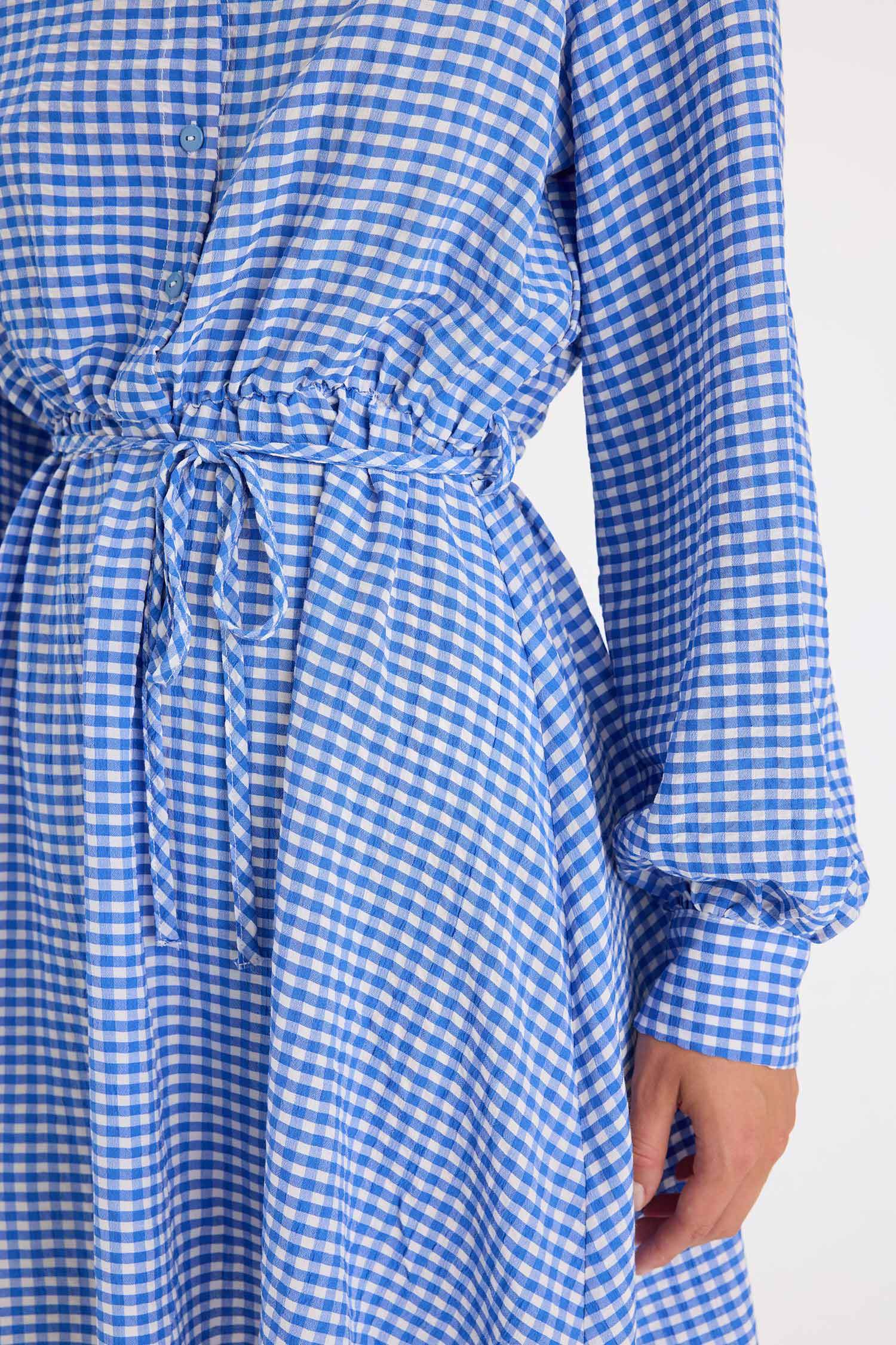 فستان قصير كم طويل برقبة قميص