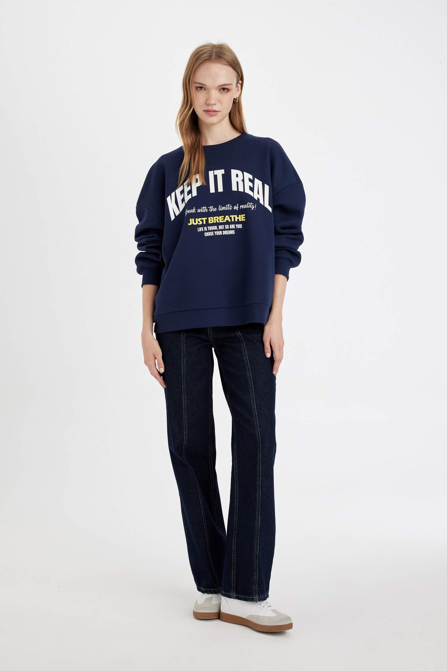 үлкен пішім орташа дөңгелек жаға Свитер