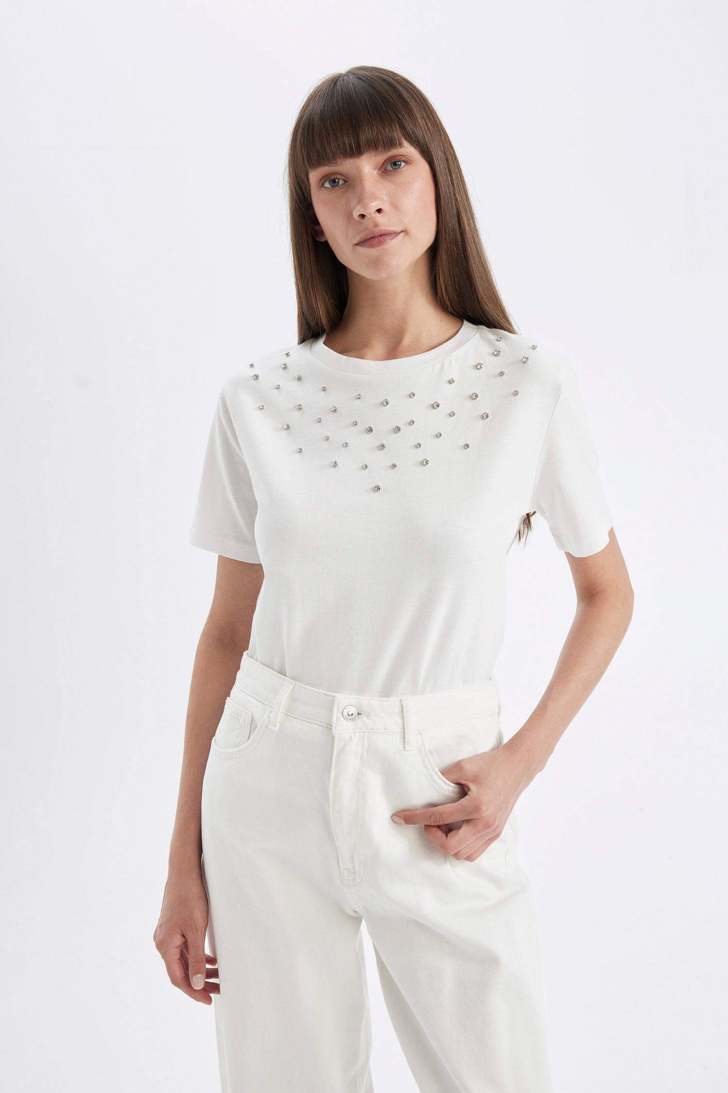 Regular Fit Bisiklet Yaka Taş Detaylı Casual Kısa Kollu Tişört