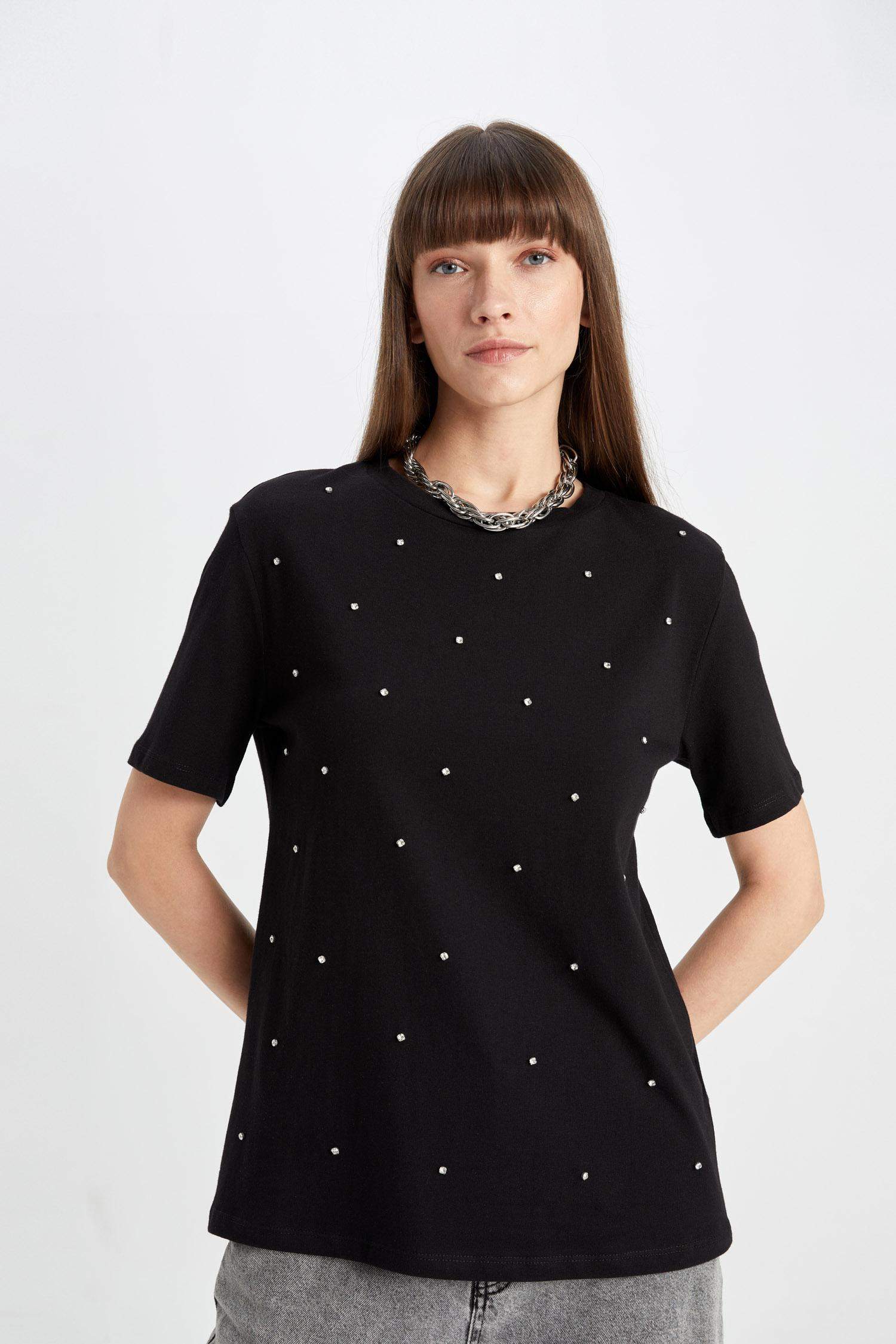 Regular Fit Bisiklet Yaka Taş Detaylı Casual Kısa Kollu Tişört