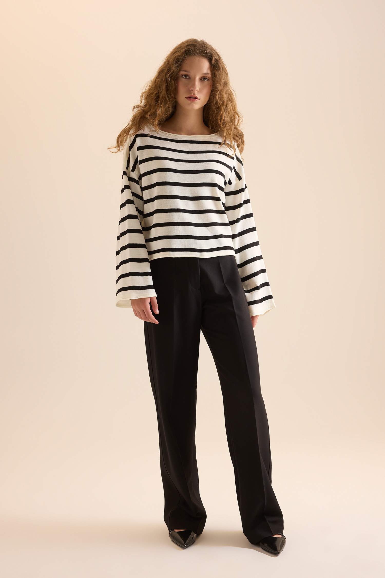 Relax Fit Kayık Yaka Çizgili Triko Kazak