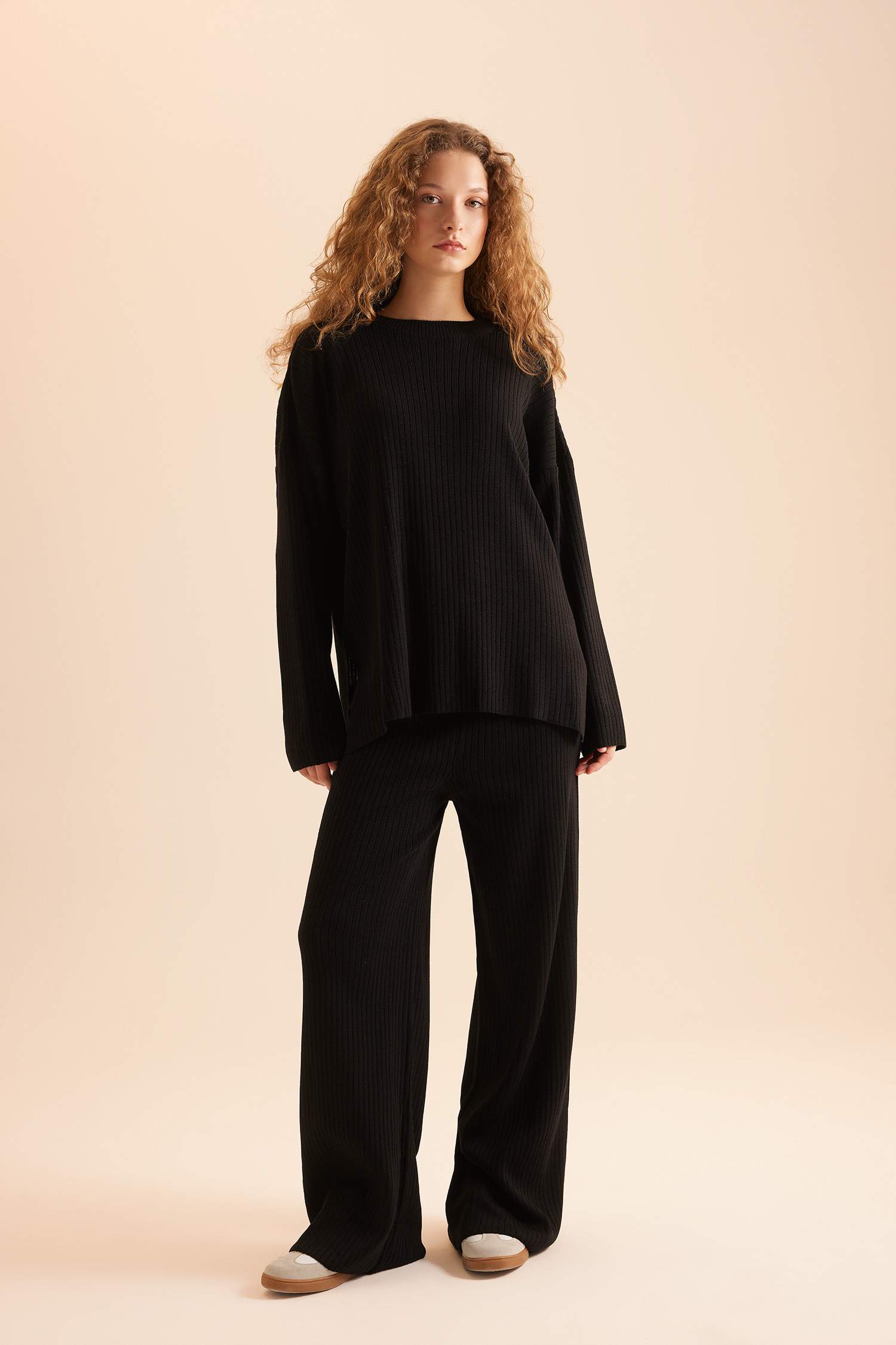 Relax Fit 2'li Takım Triko Bisiklet Yaka Kazak Geniş Paça Pantolon