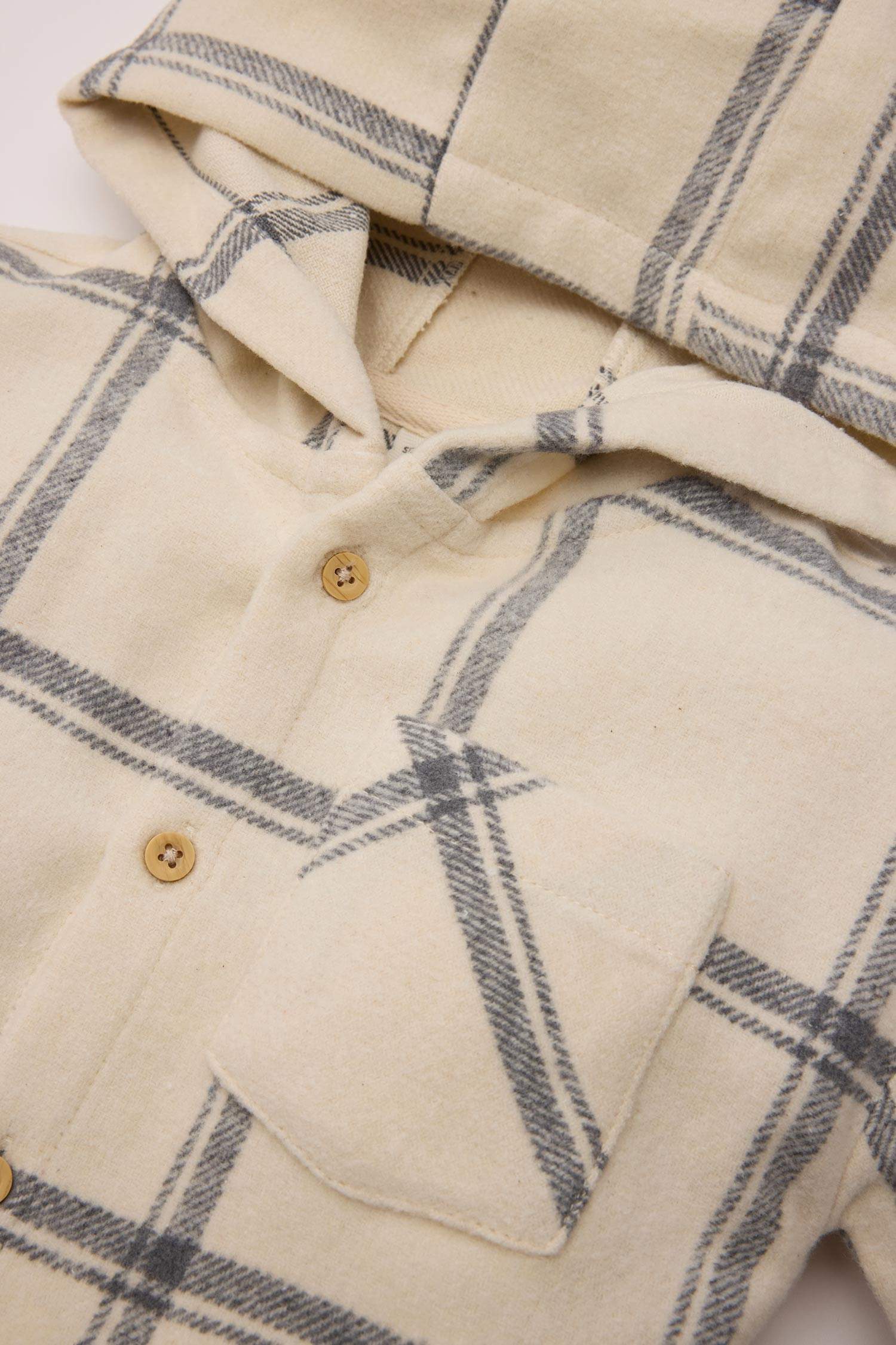 قميص ياقة فلانيل قصة عادية بغطاء للرأس