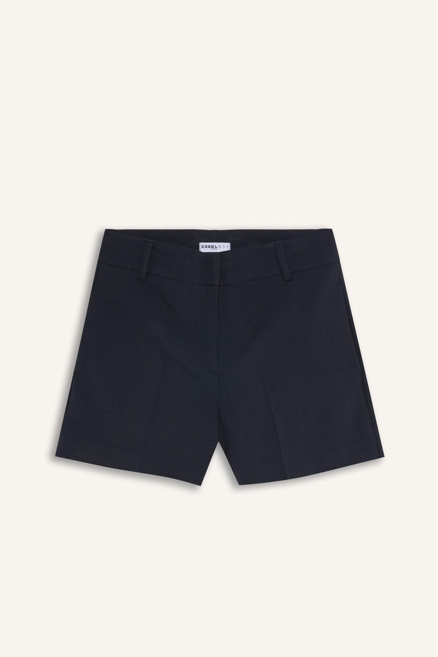 شورت قصير سليم فيت بخصر عادي