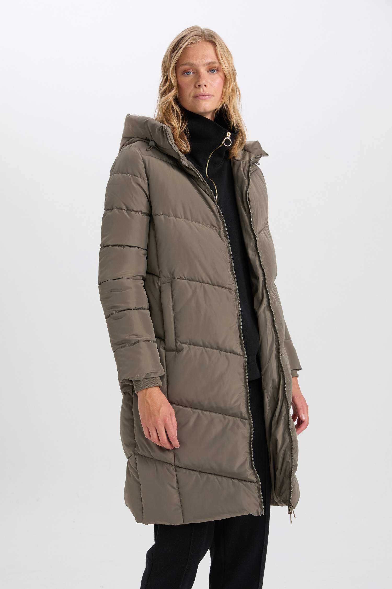 бас киімді Пальто