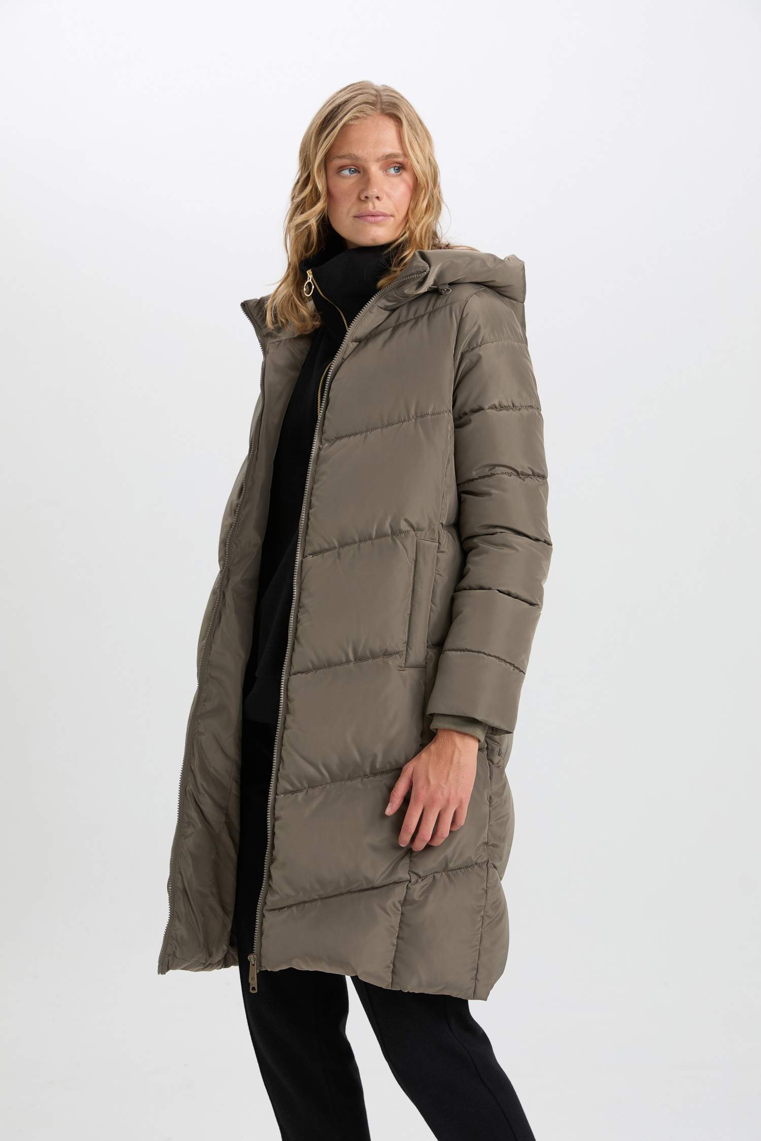 бас киімді Пальто