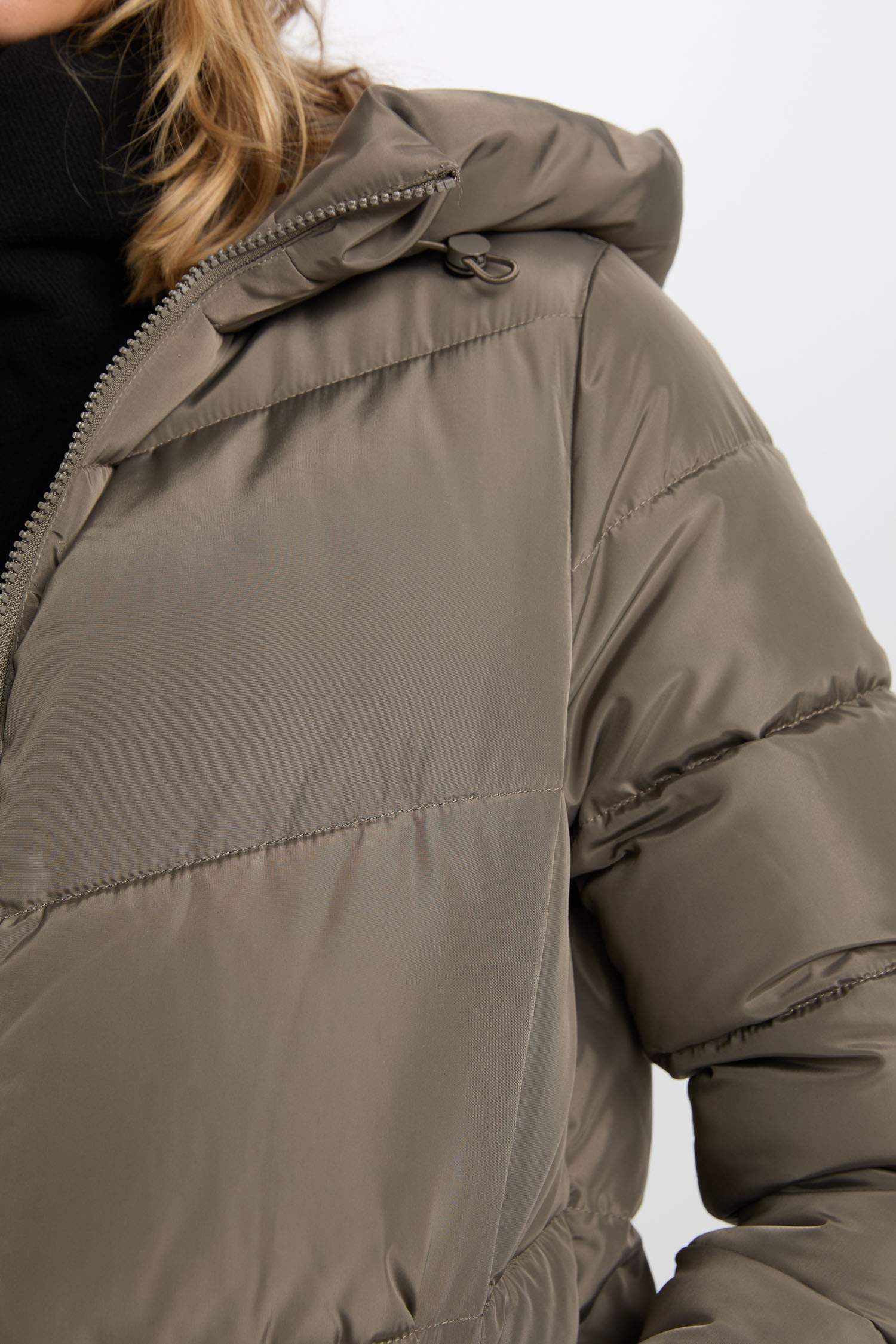 бас киімді Пальто