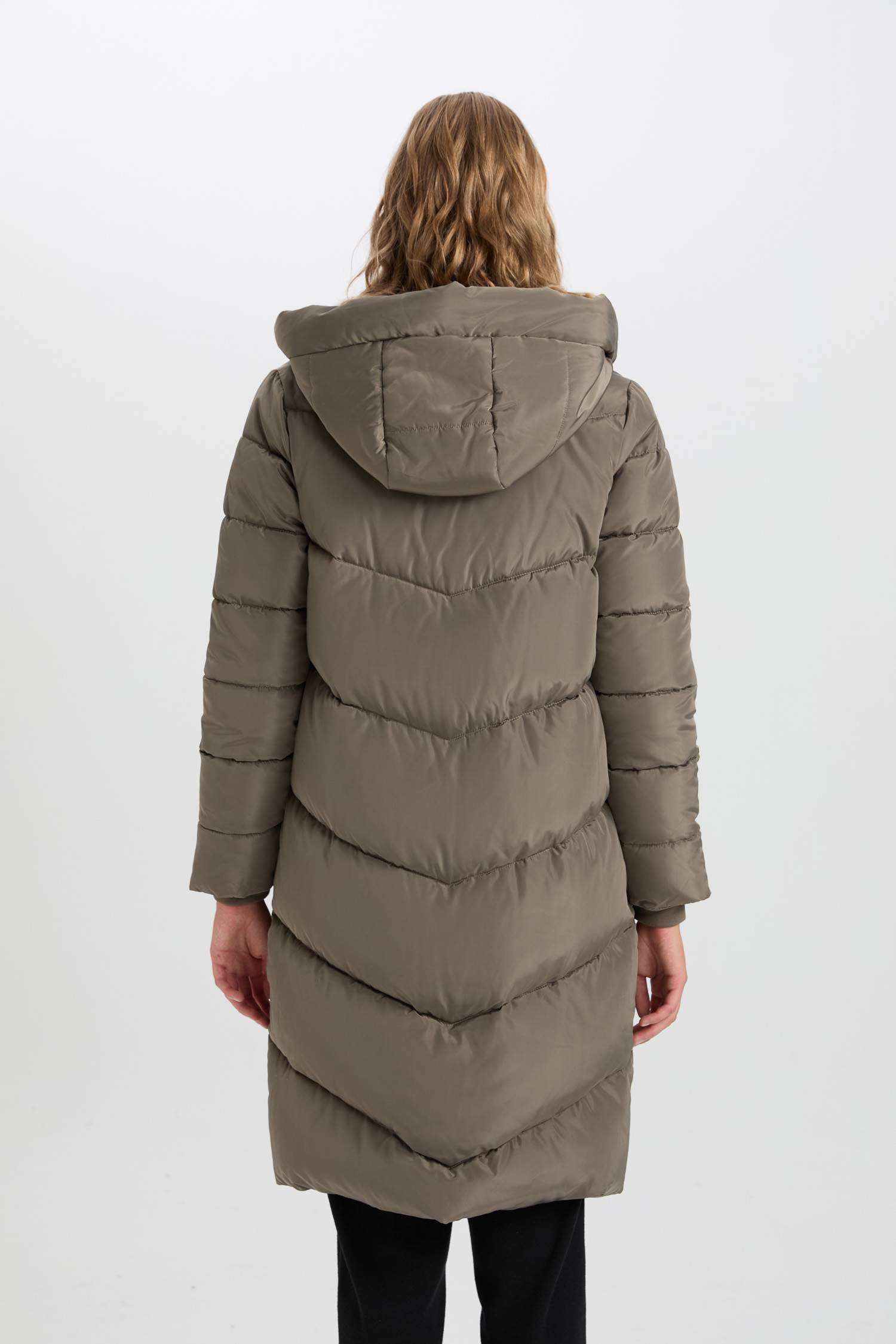 бас киімді Пальто