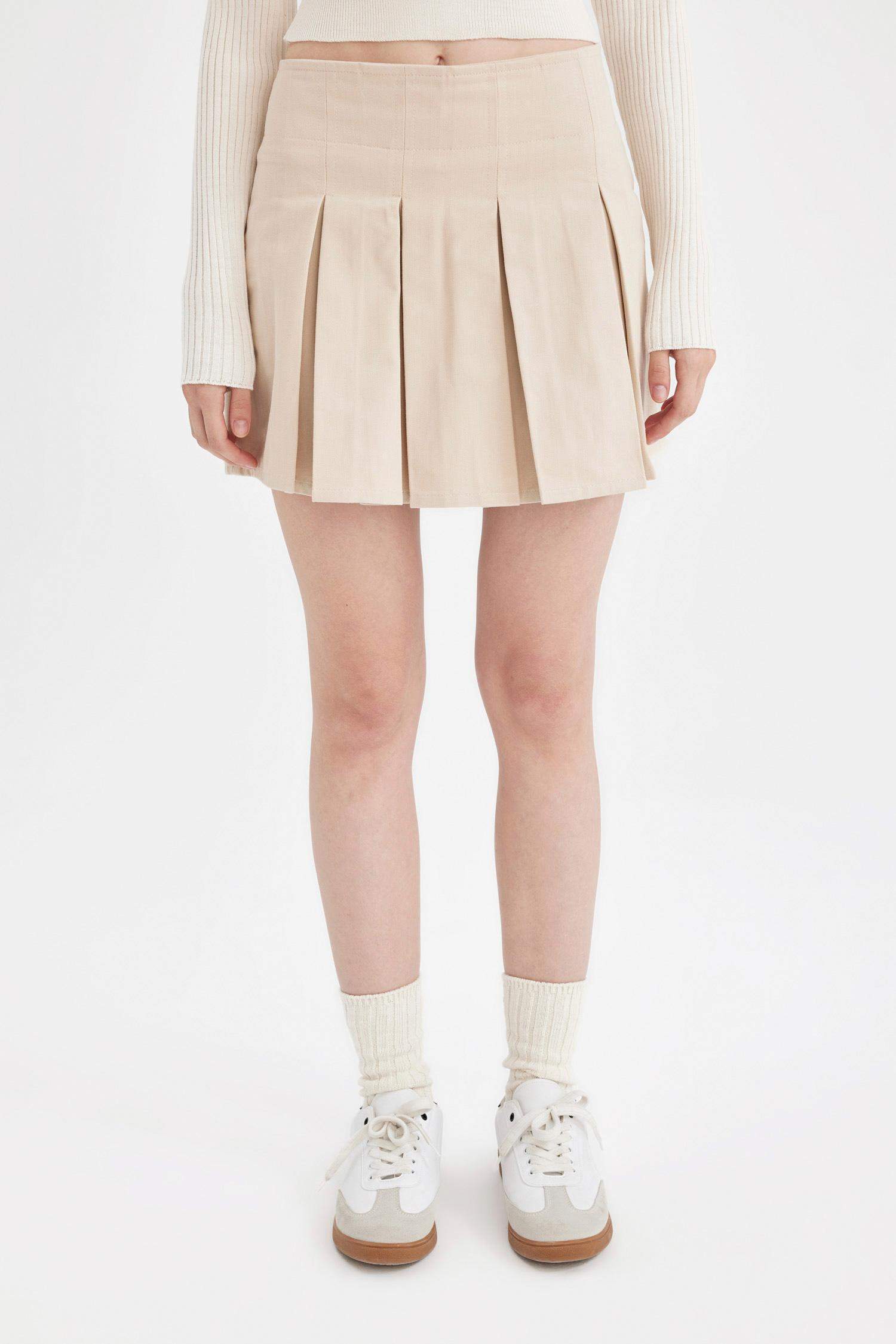 جيبة قصيرة بليسيه جبردين بخصر عادي