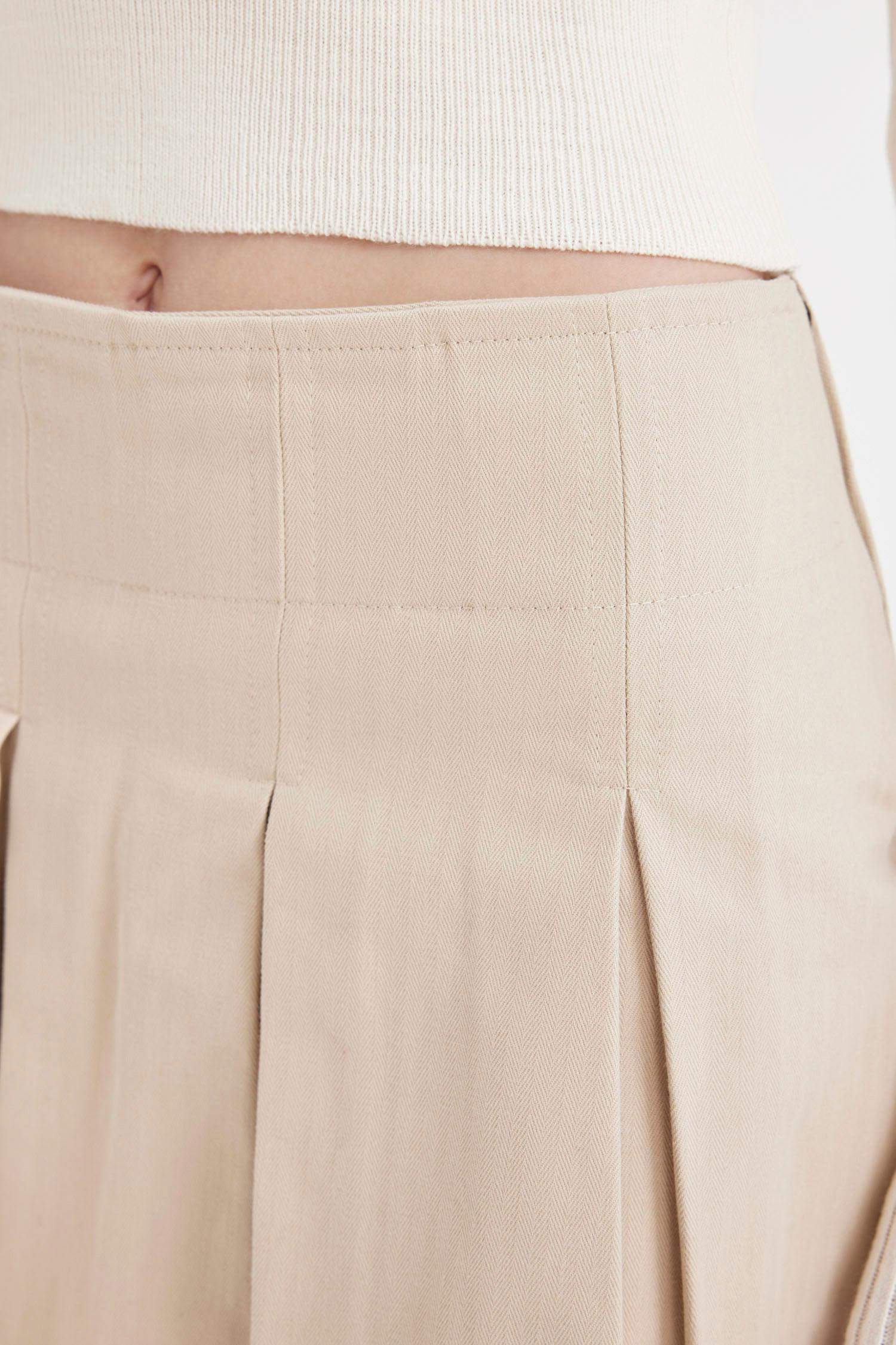 جيبة قصيرة بليسيه جبردين بخصر عادي