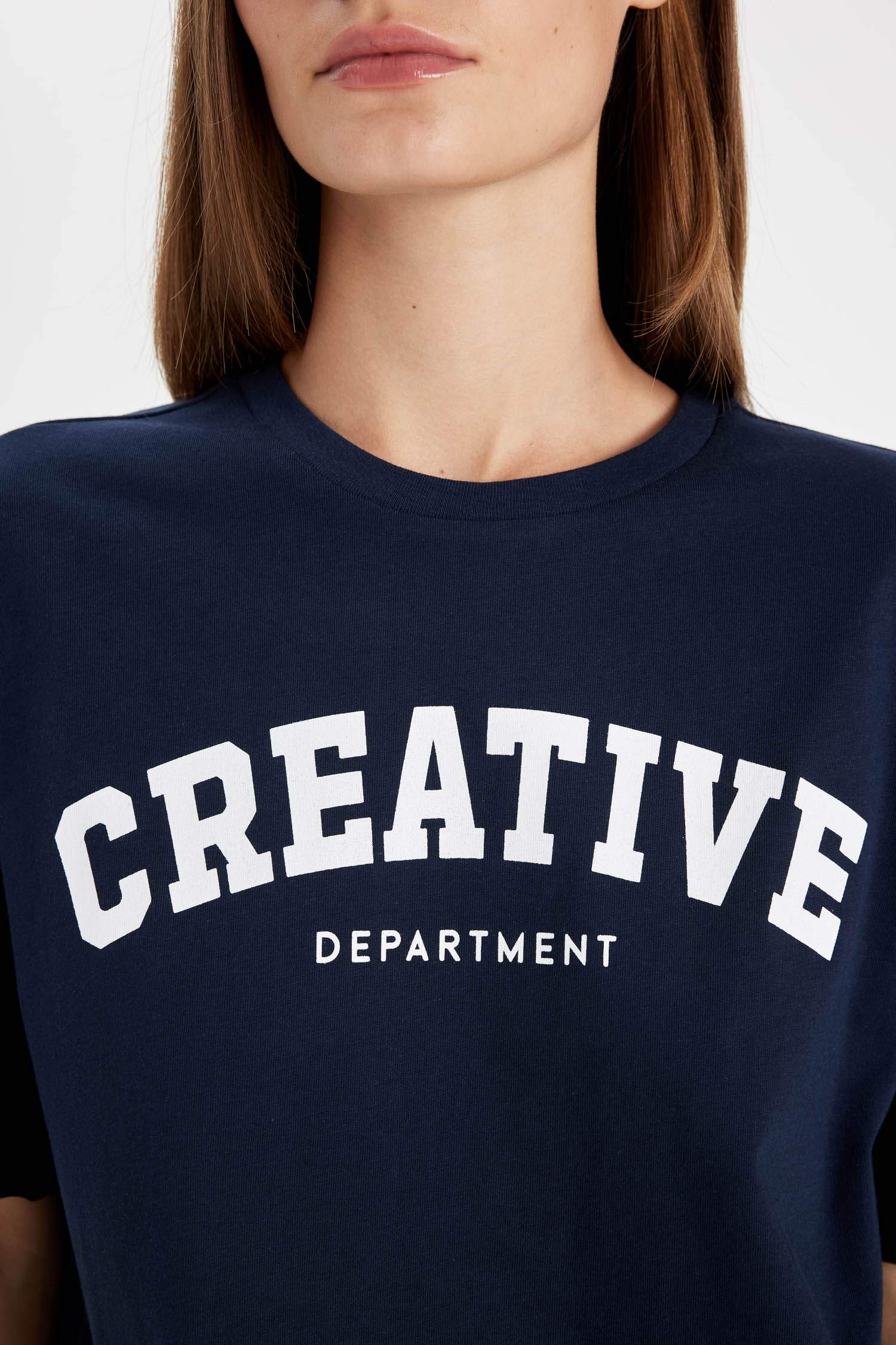 تيشيرت نص كم واسع برقبة مستديرة