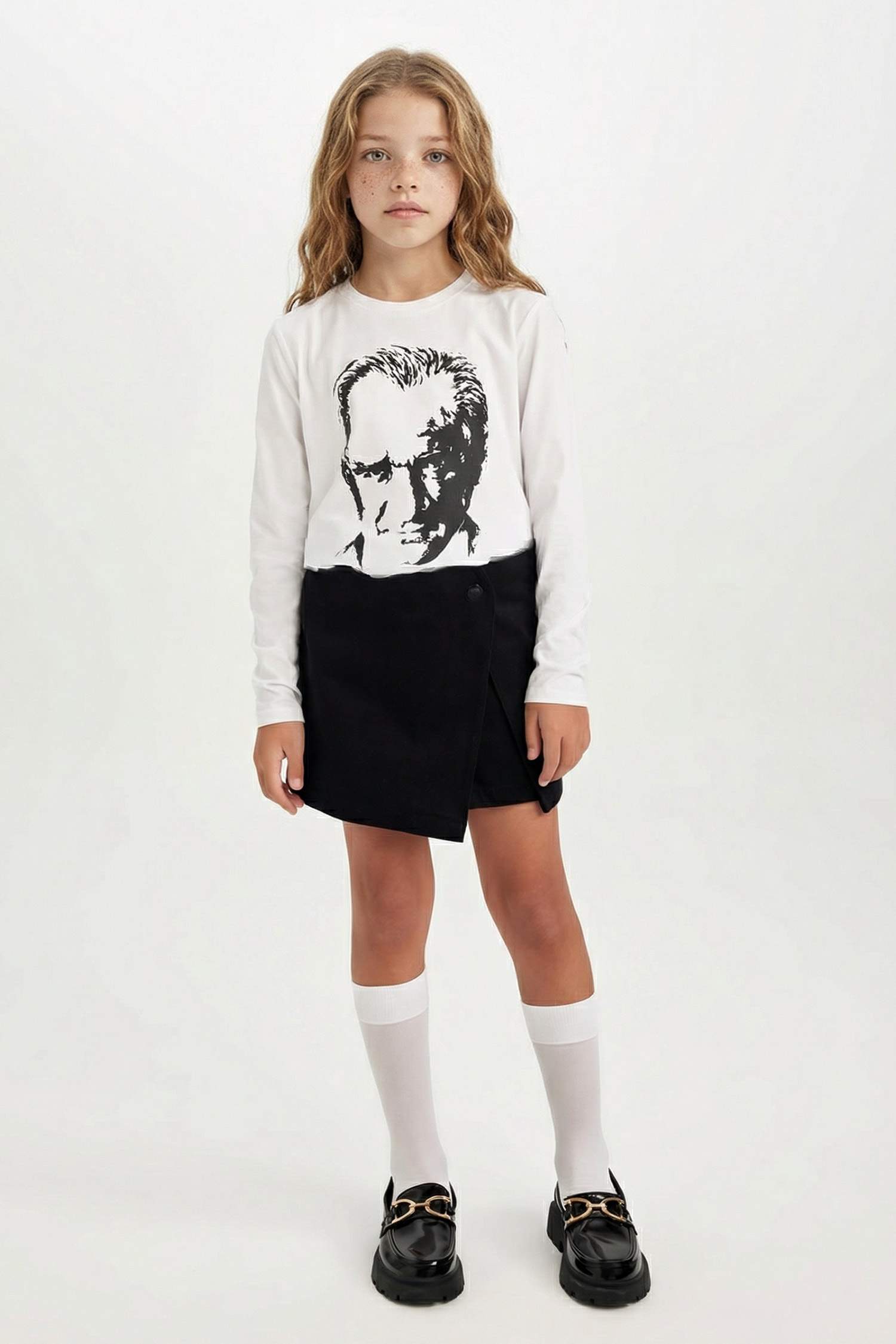 Düğmeli Gabardin Siyah Şort Etek Kız Çocuk