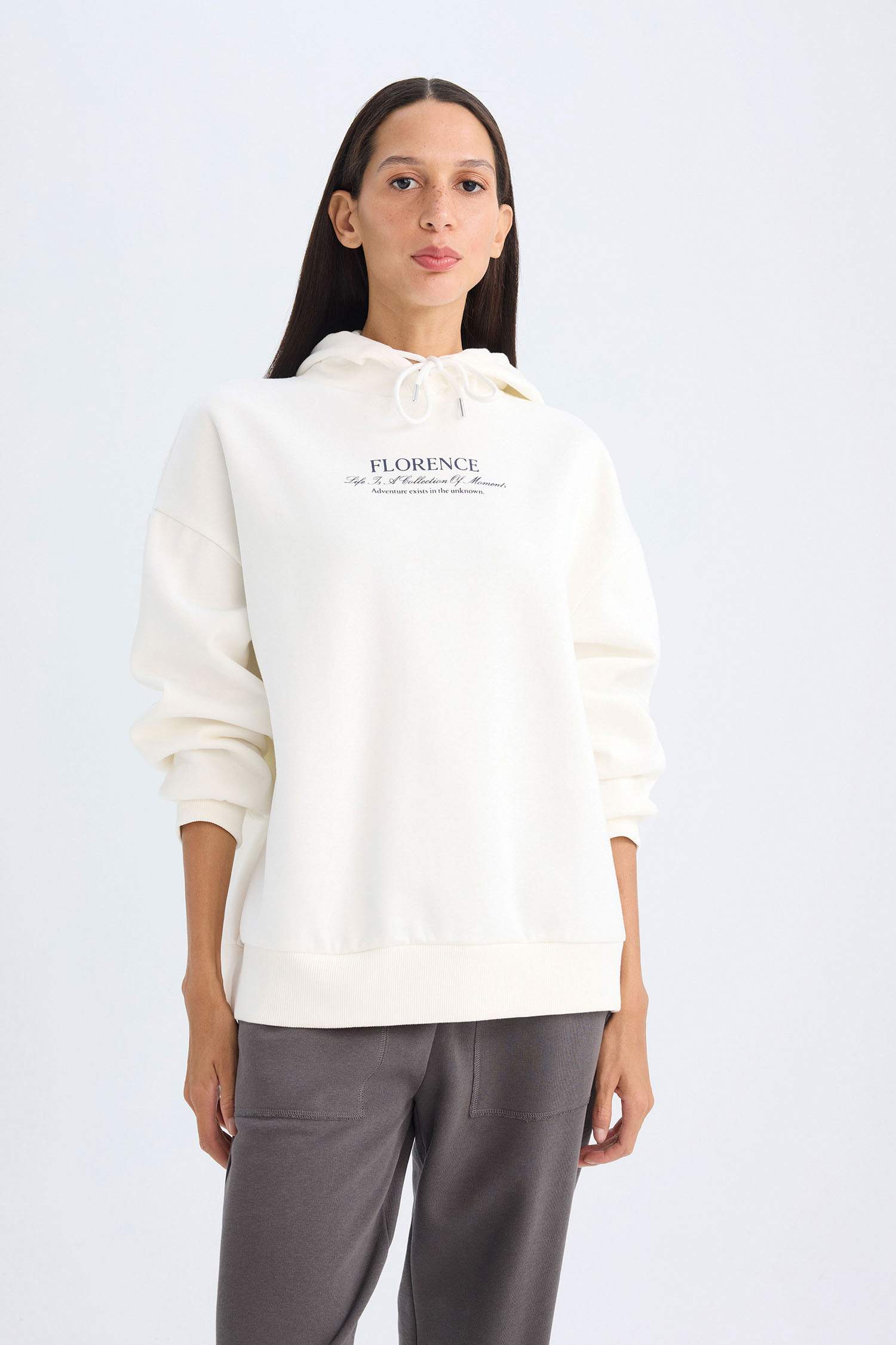 سويت شيرت كاجوال واسع بغطاء للرأس