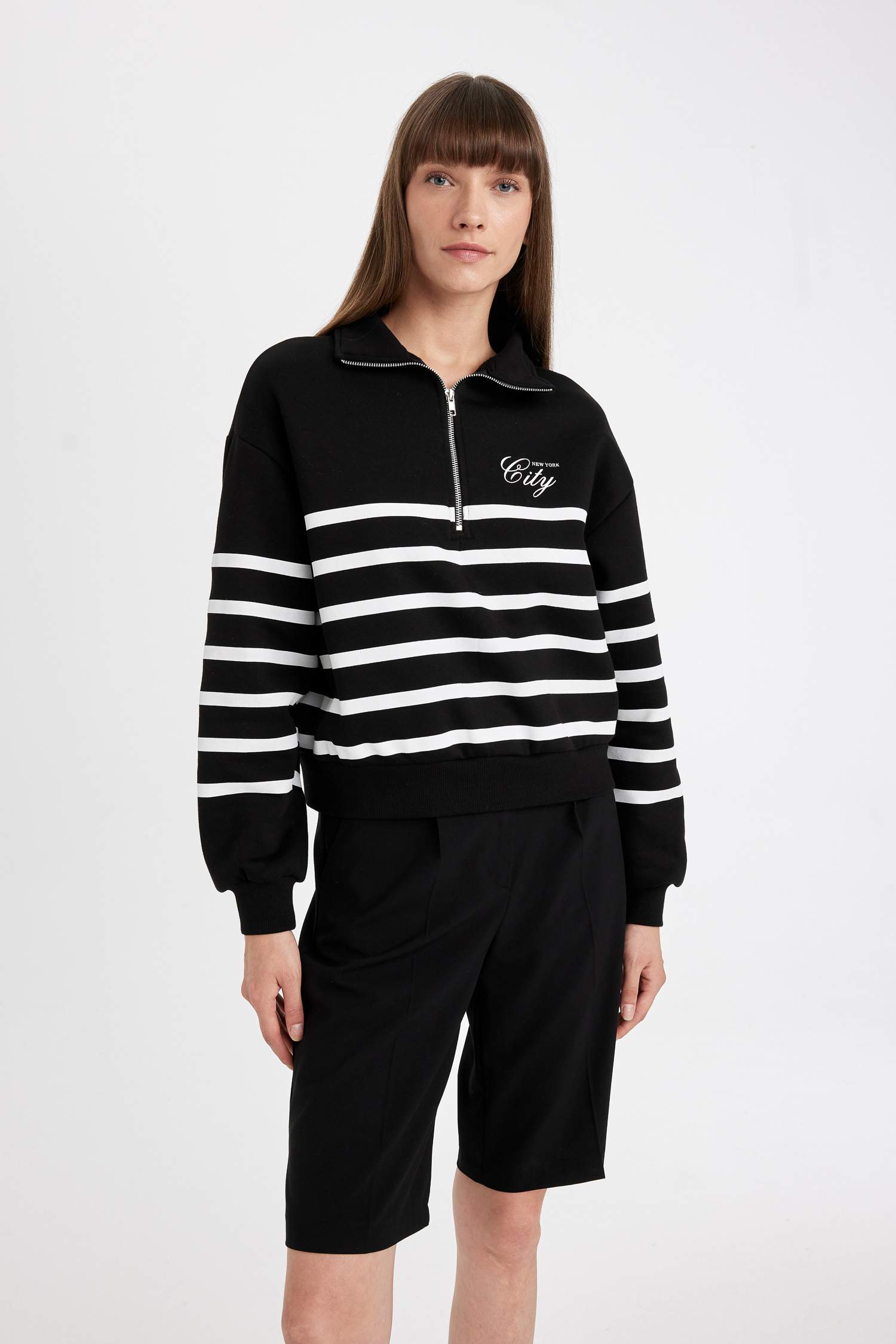 سويت شيرت كاجوال مخطط ثقيل قصة عادية بسحاب