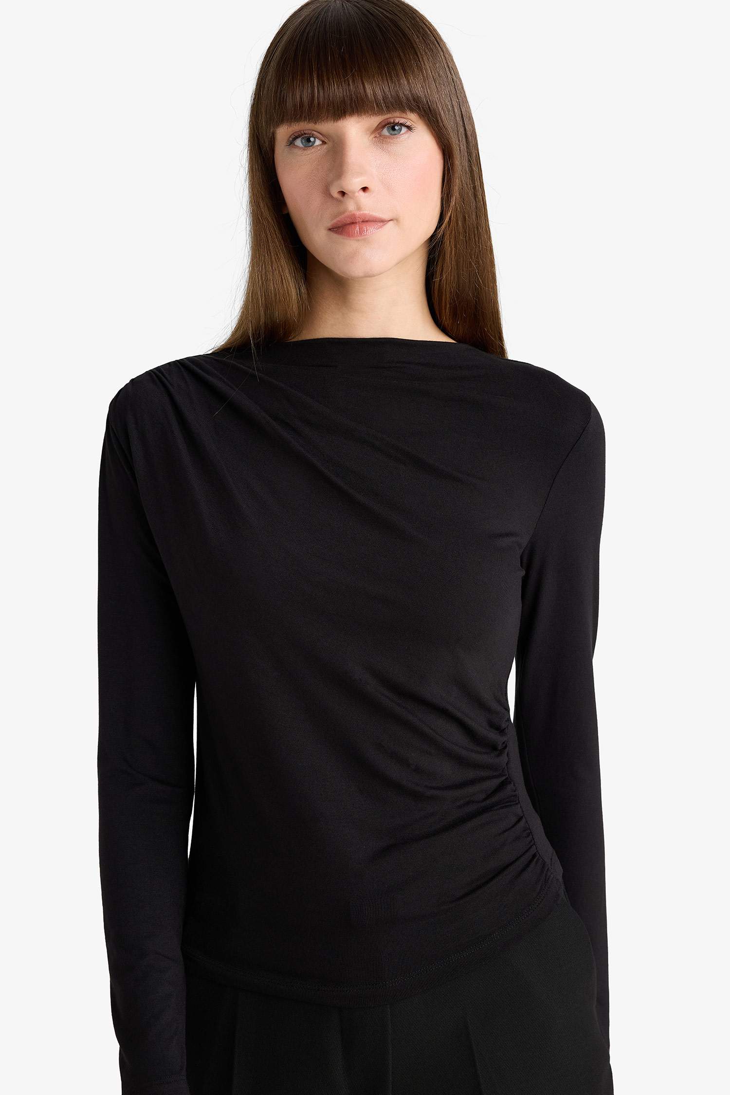 Slim Fit Dar Kesim Kayık Yaka Uzun Kollu Bluz