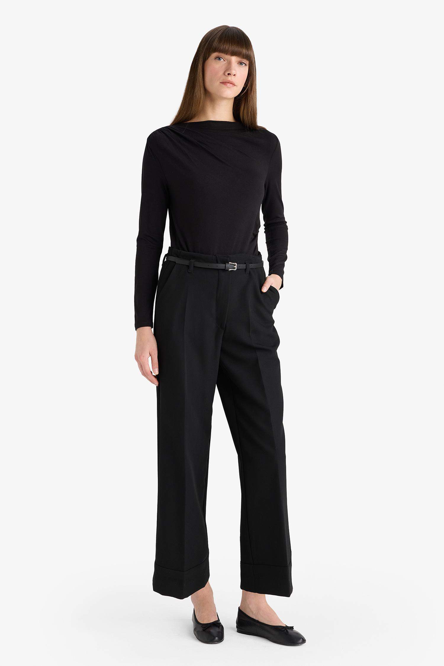 Slim Fit Dar Kesim Kayık Yaka Uzun Kollu Bluz