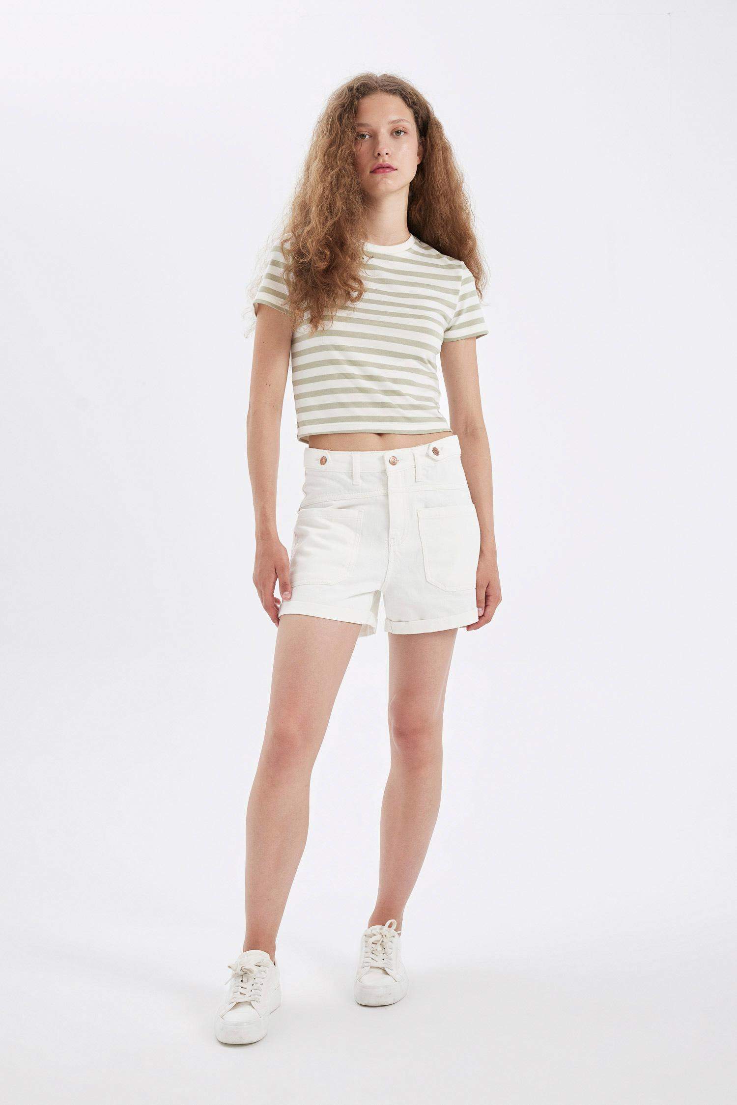 Fitted Short Sleeve Striped T-Shirt