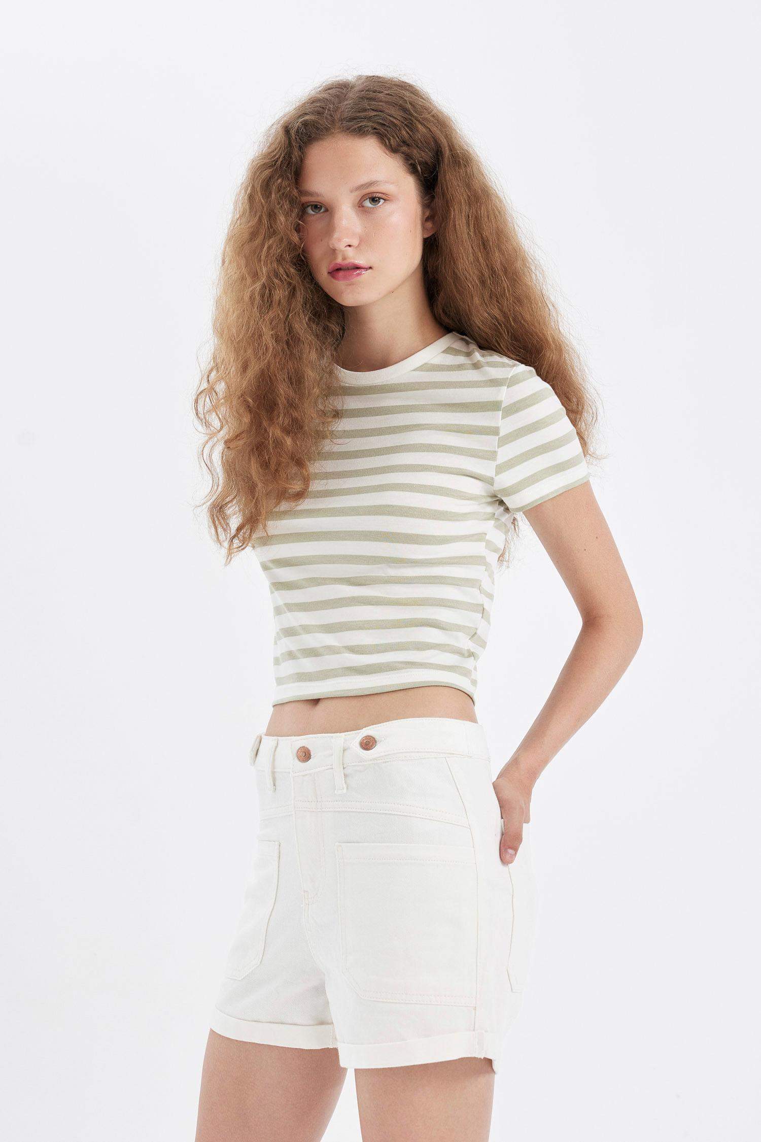 Fitted Short Sleeve Striped T-Shirt