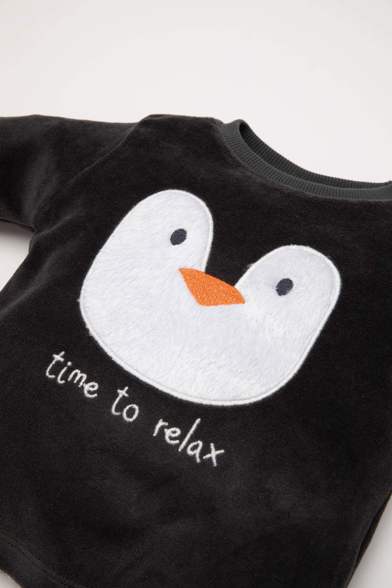 Erkek Bebek Pijama Takım Penguen Desenli Velur Uzun Kollu Üst Beli Lastikli Uzun Alt
