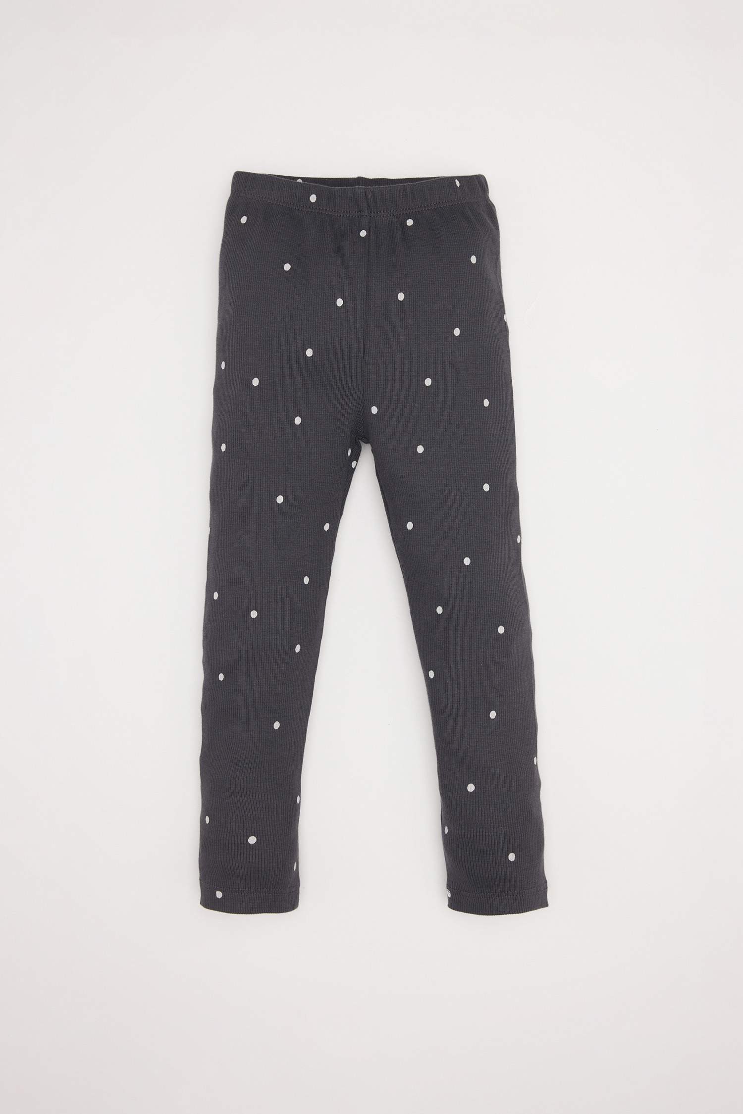 بيجاما منقط ريبانا برقبة مستديرة من قطعتين