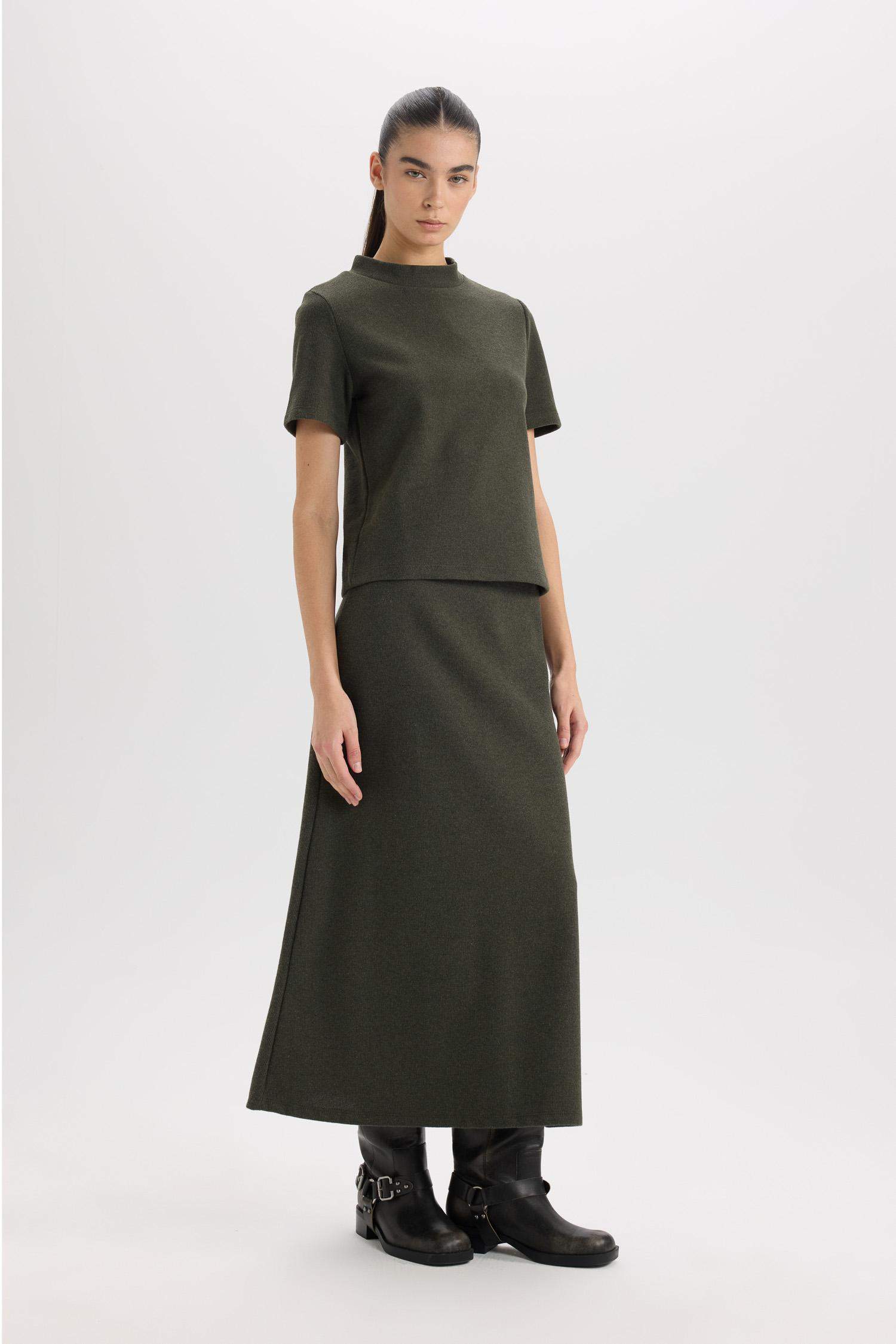 A Kesim Beli Lastikli Basic Düz Normal Bel Maxi Etek