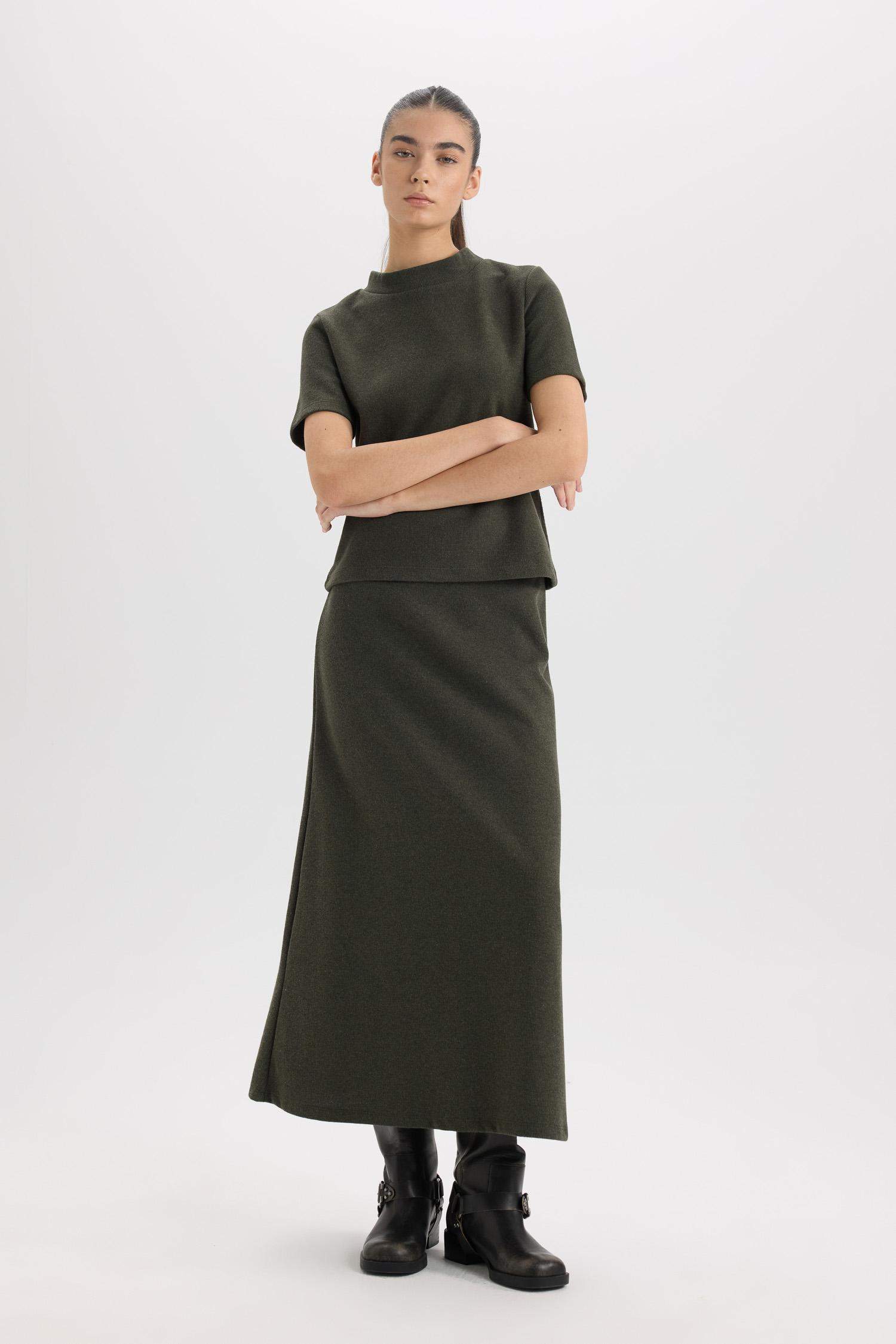 A Kesim Beli Lastikli Basic Düz Normal Bel Maxi Etek