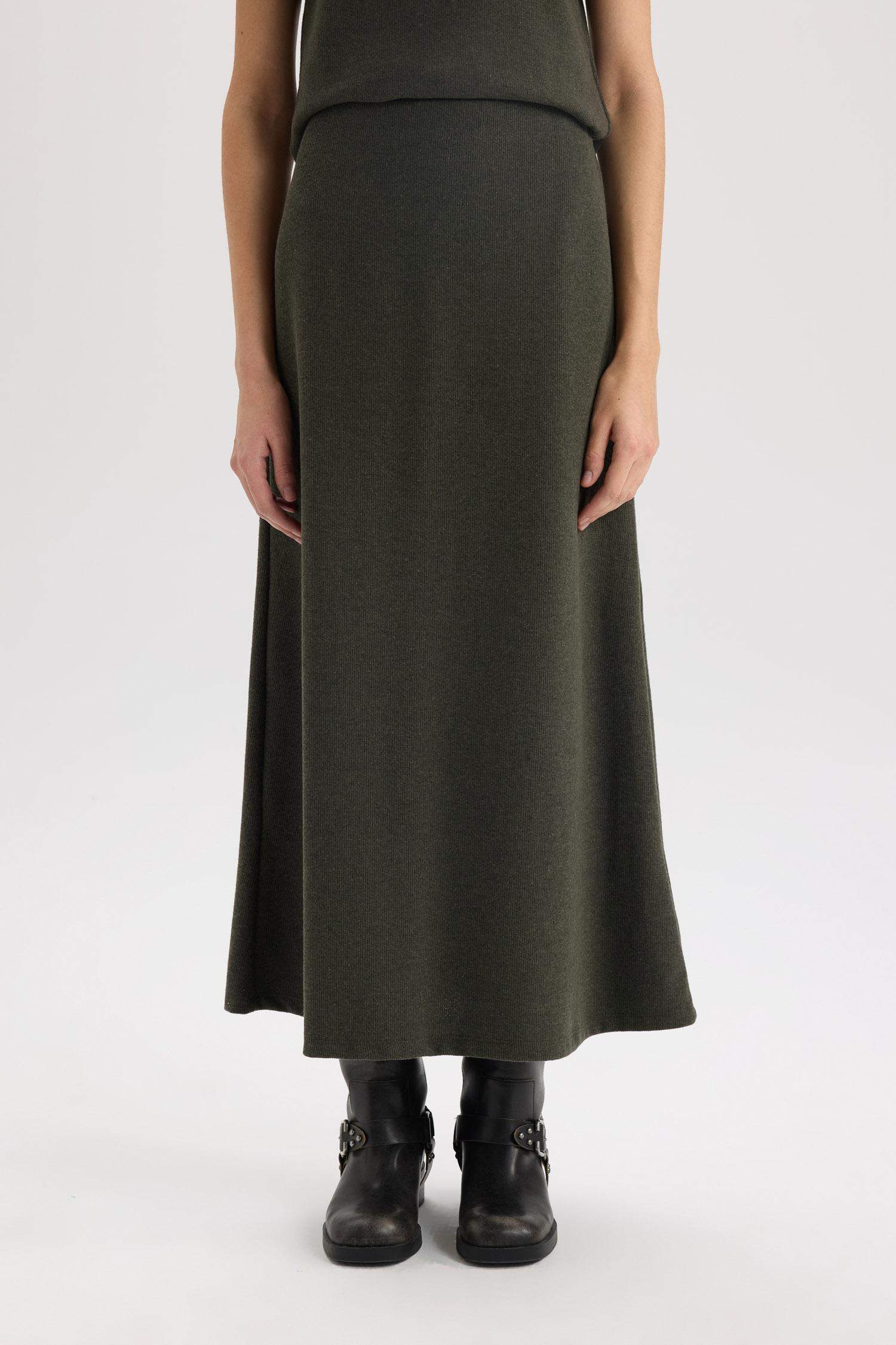 A Kesim Beli Lastikli Basic Düz Normal Bel Maxi Etek