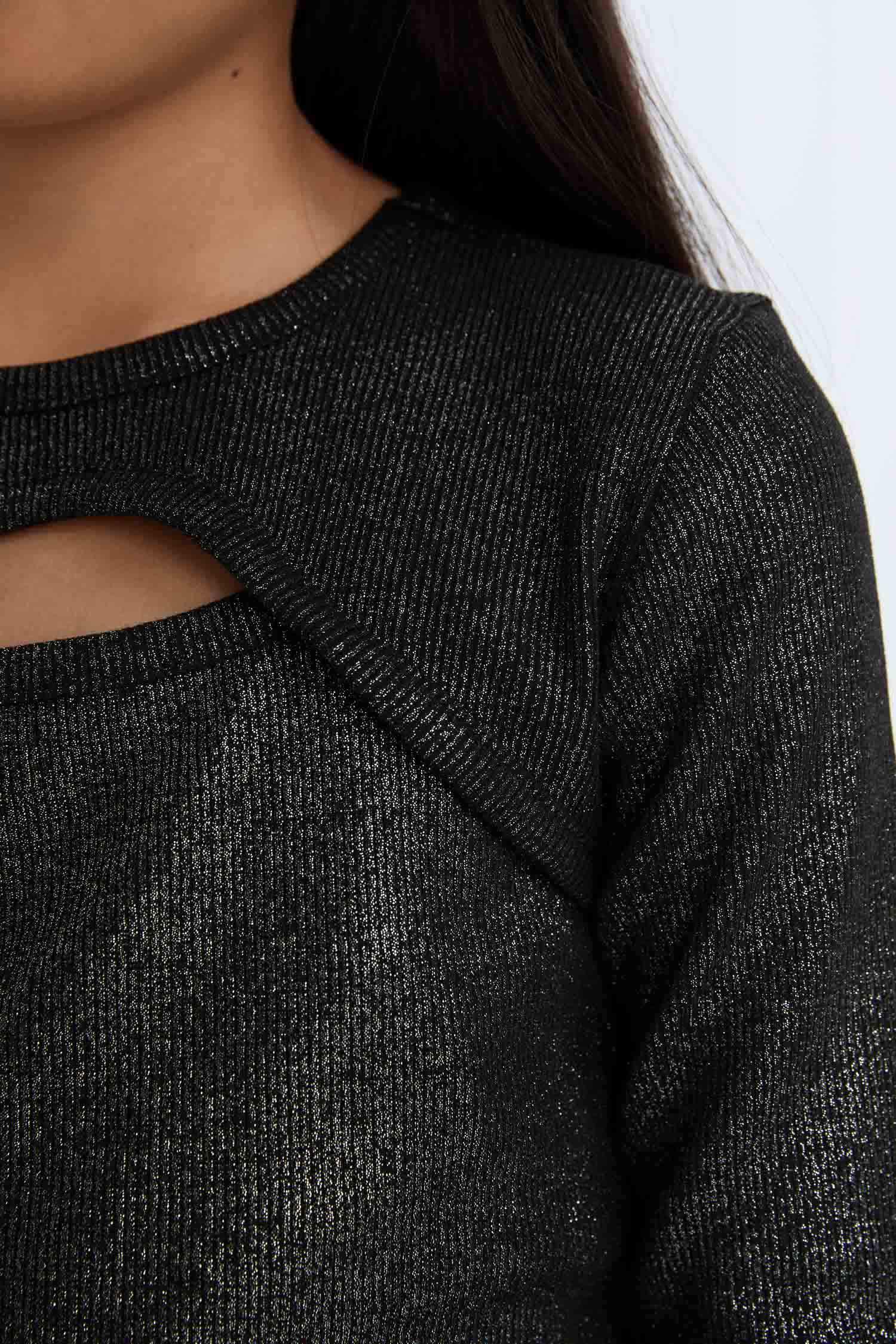 Kız Çocuk Slim Fit Dar Kesim Bisiklet Yaka Parlak Kumaş Fitilli Kaşkorse Uzun Kollu Tişört