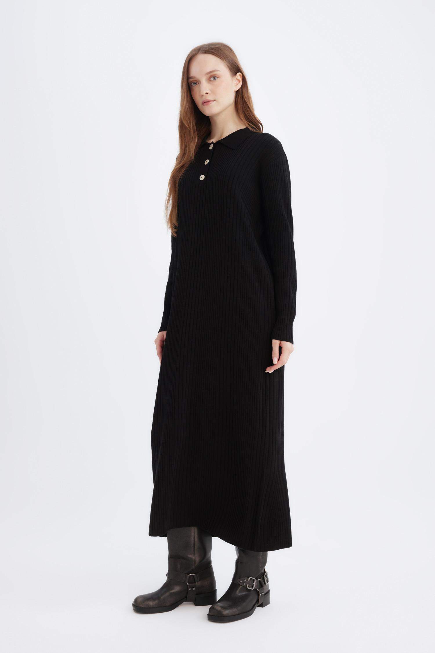 Robe en tricot à Manches Longues et Col Polo Coupe régulière