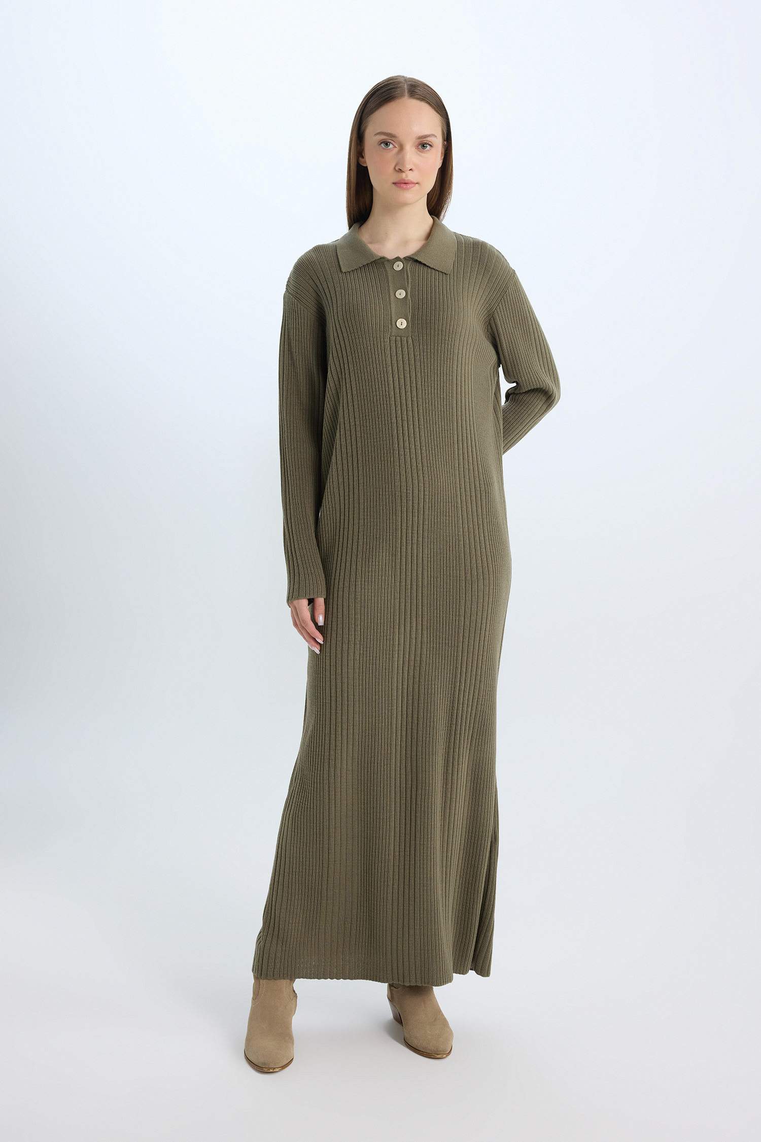 فستان طويل كم طويل قصة عادية برقبة بولو