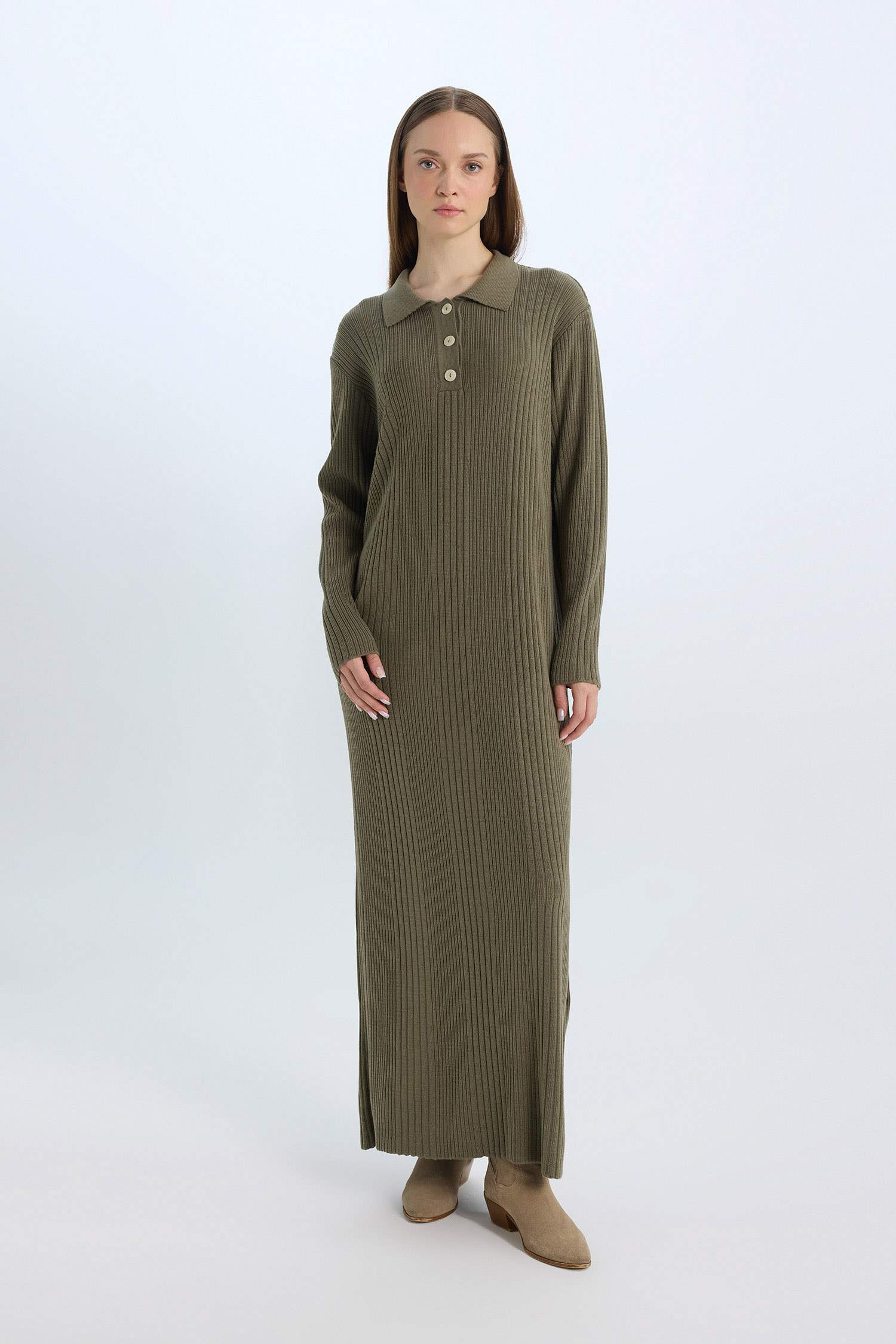 فستان طويل كم طويل قصة عادية برقبة بولو