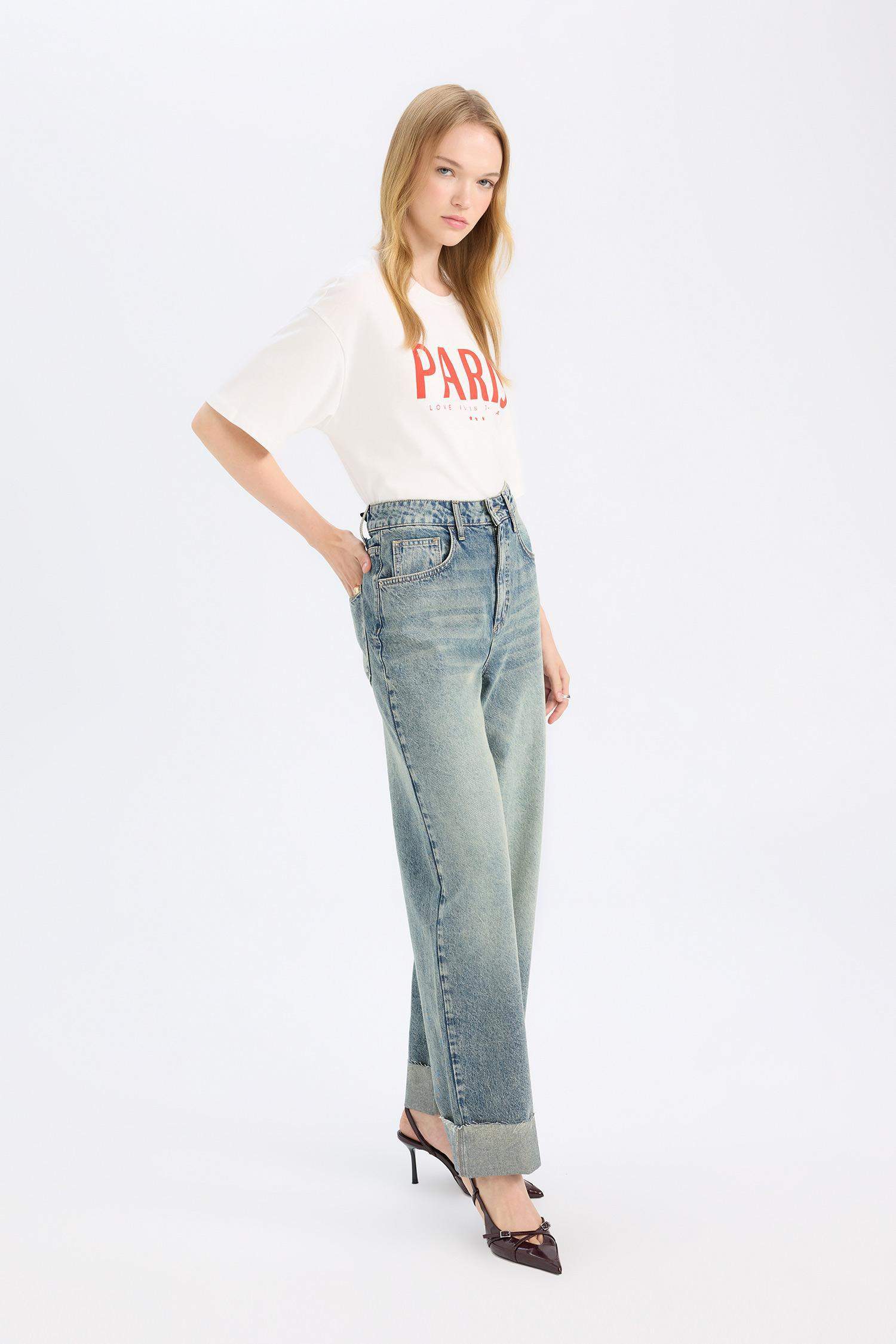 Baggy Fit High Waist Folded Leg Ankle Length Washed Jeans