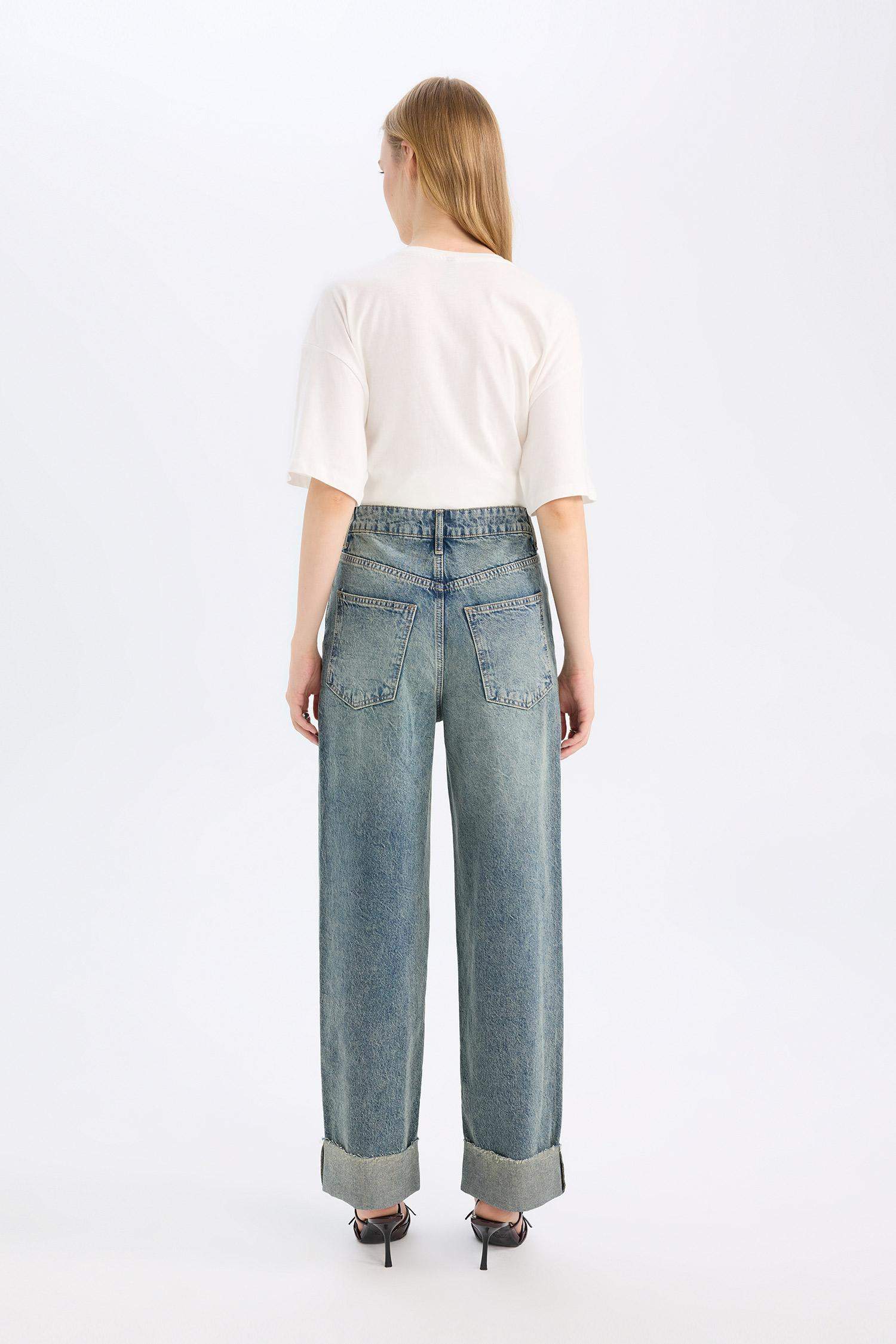 Baggy Fit Yüksek Bel Katlamalı Paça Bilek Boy Jean Yıkamalı Pantolon