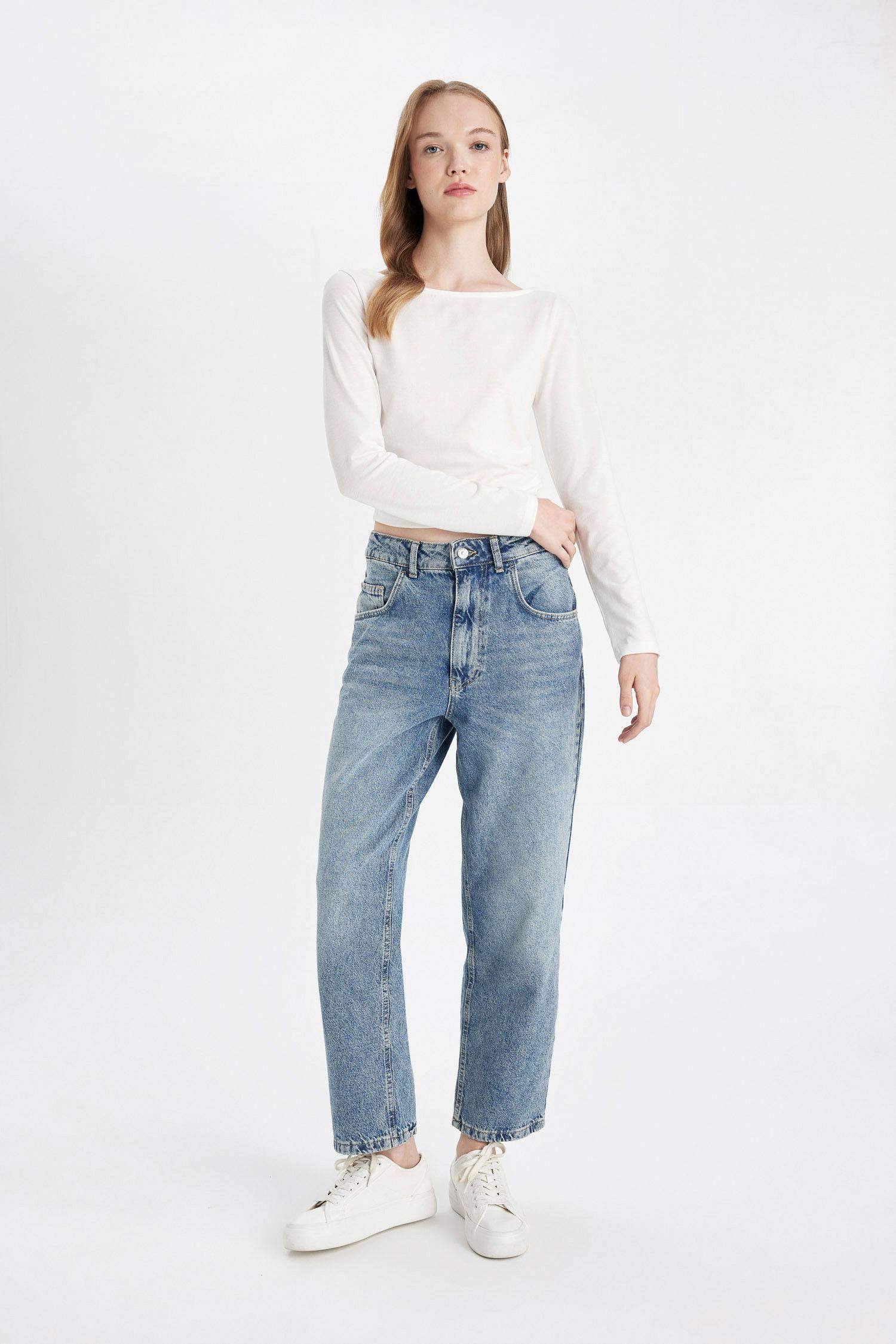 Baggy Fit High Waist Folded Leg Ankle Length Washed Jeans
