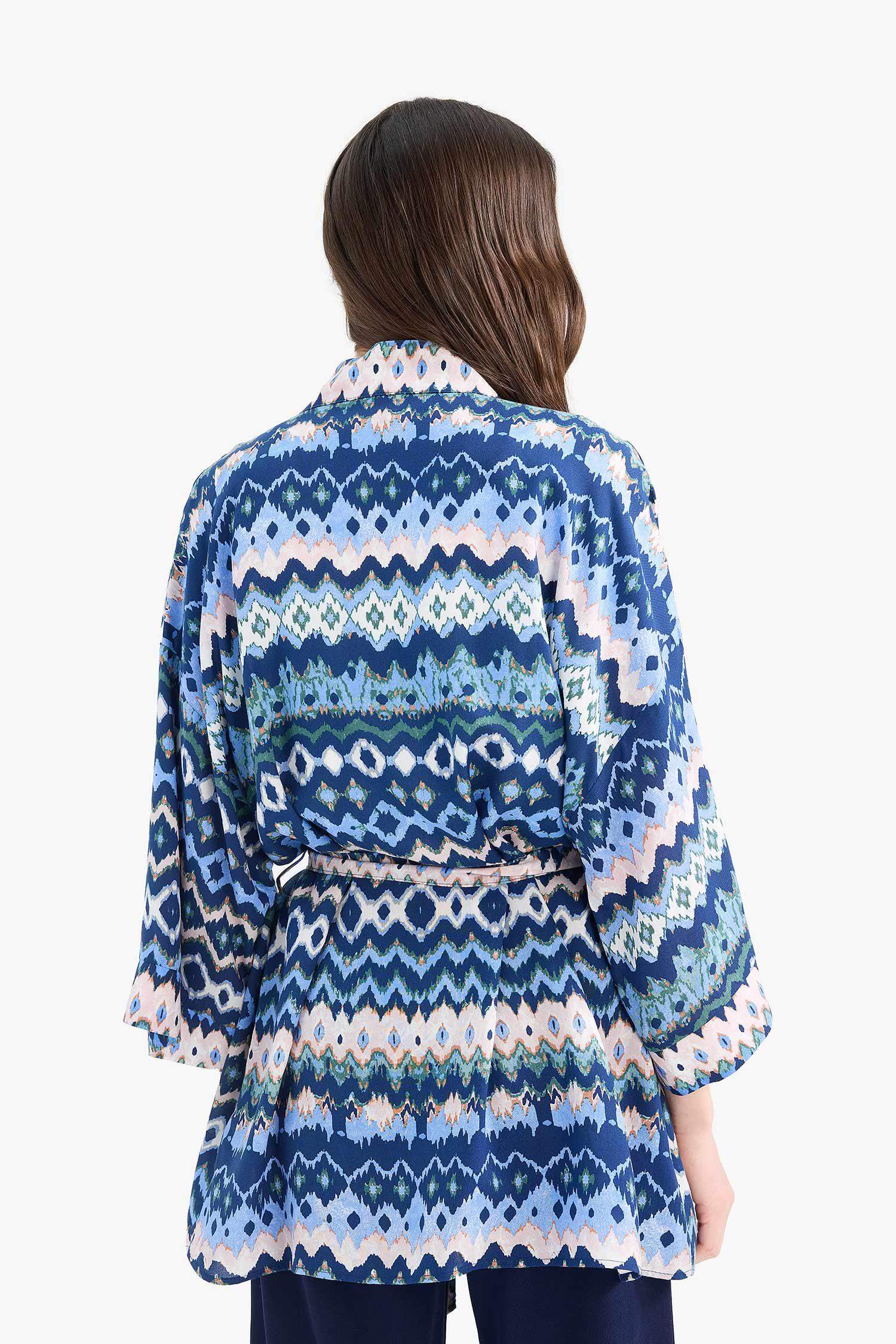 كيمونو قصة مريحة منقوش بحزام