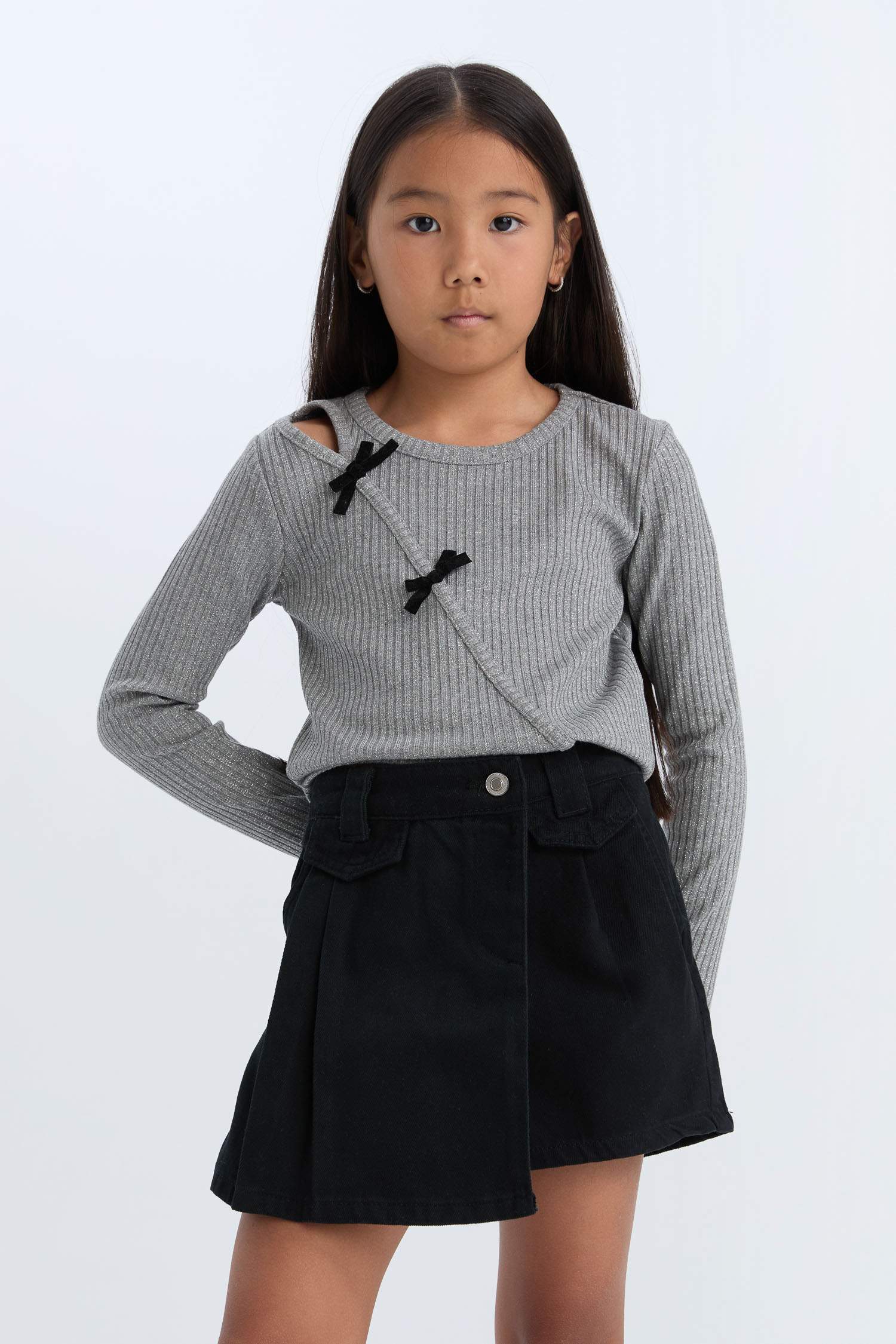 T-shirt Slim côtelé à col rond et manches longues à nœuds