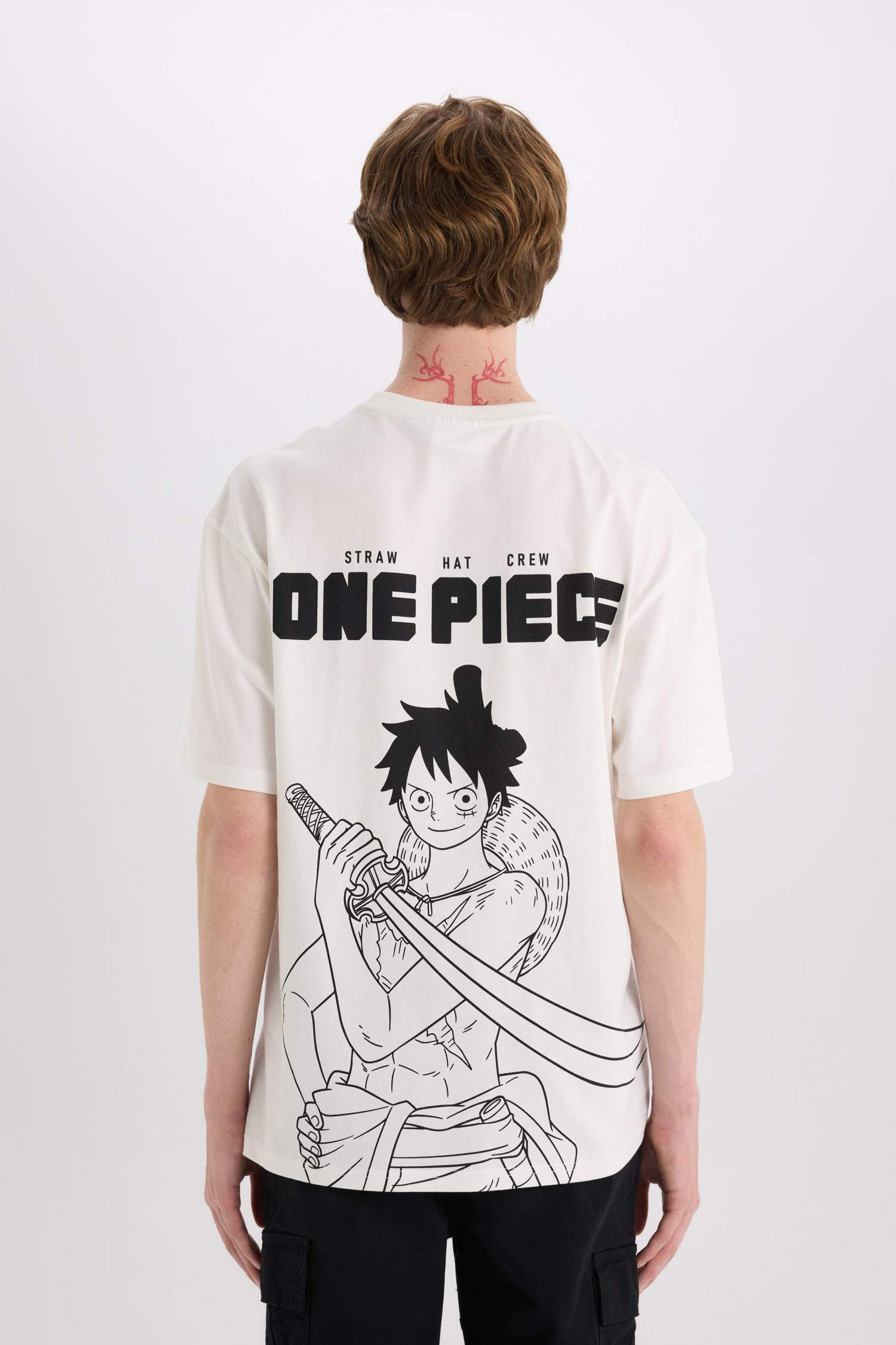 T-shirt Boxy imprimé au dos One Piece à col rond