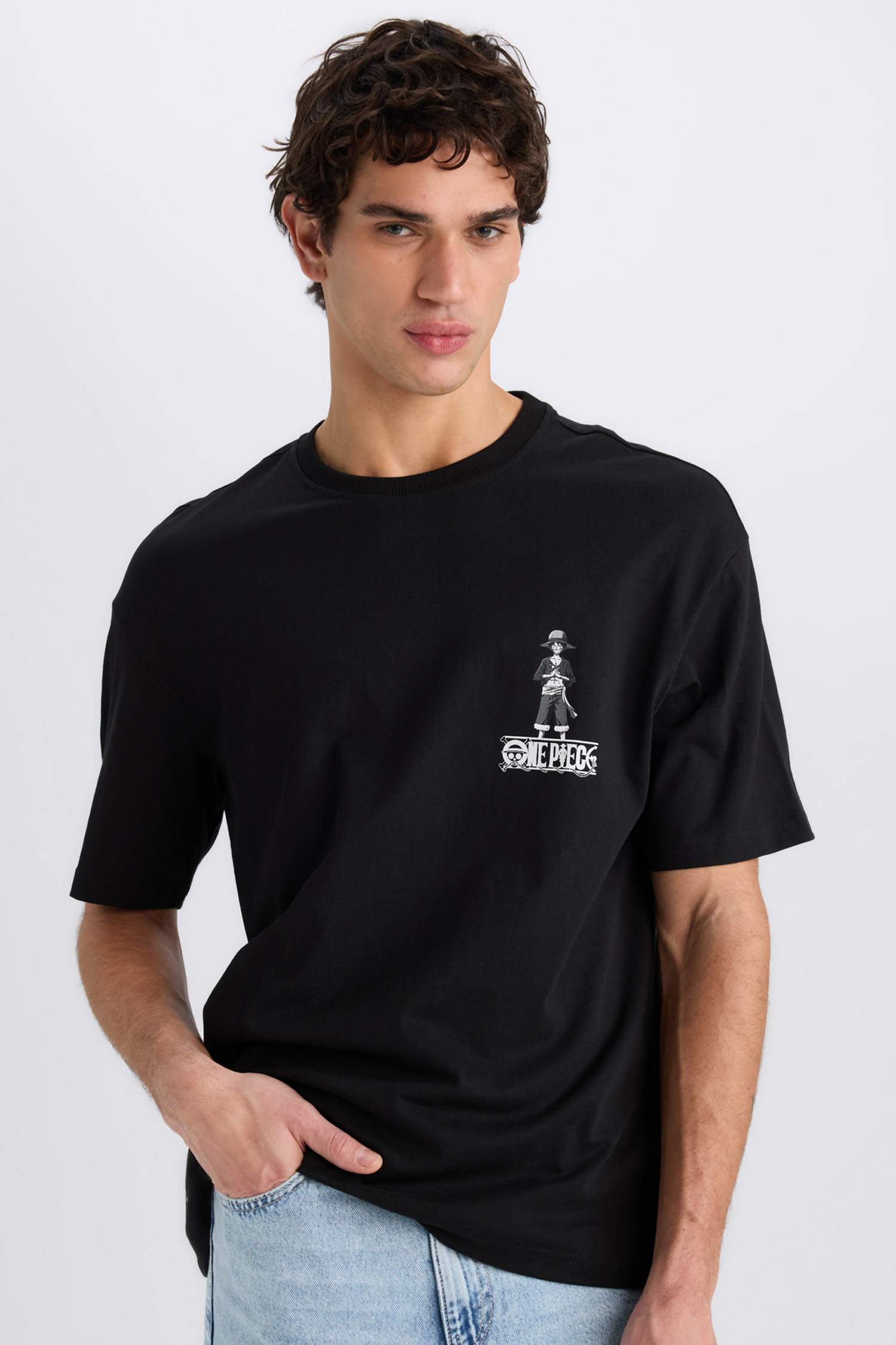 One Piece Лицензиялық дөңгелек жаға үлкен Қысқа жеңді футболка