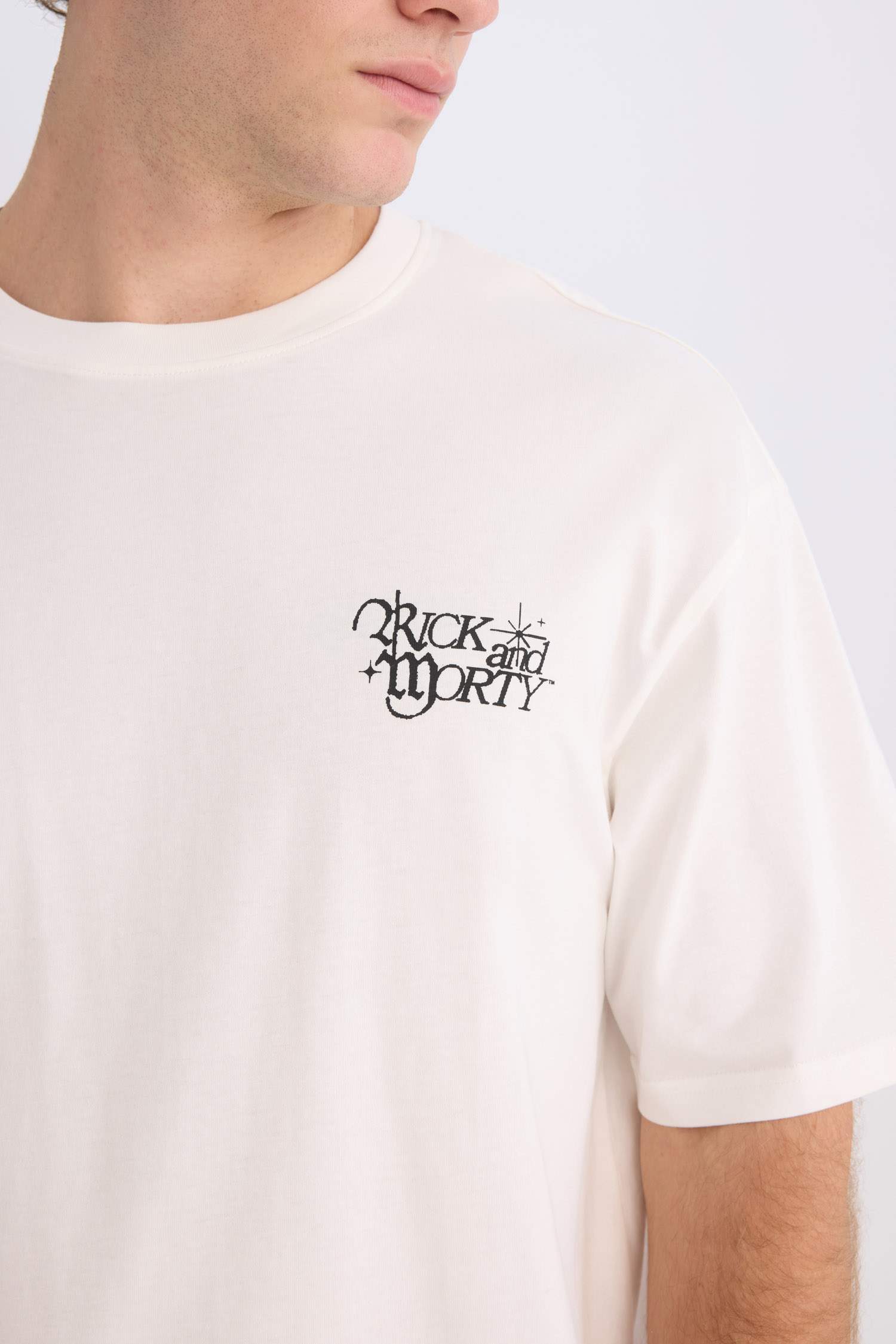 Rick and Morty Boxy Fit Круглый Вырез С Принтом на Спине Короткий Рукав Футболка