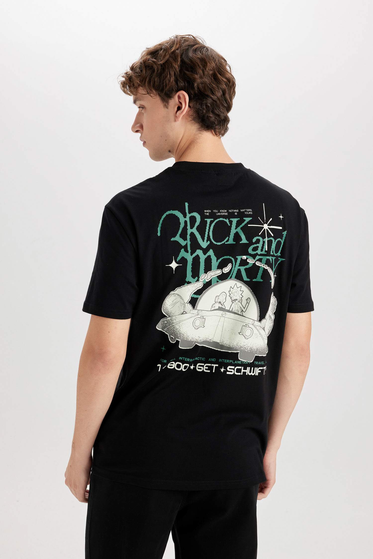 %100 Pamuk Rick and Morty Regular Fit Bisiklet Yaka Sırt Baskılı Kısa Kollu Tişört