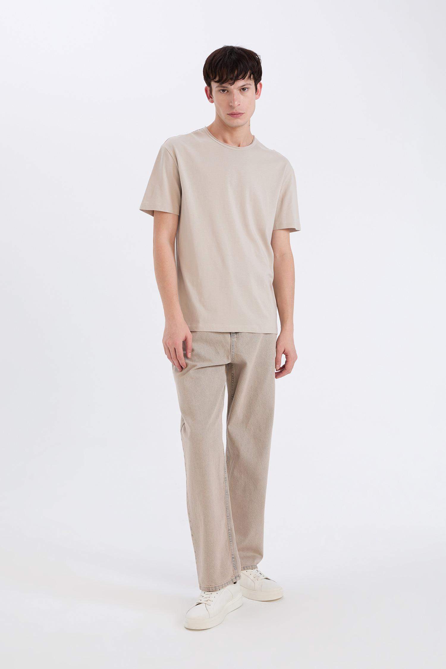 Регулярная посадка, футболка с коротким рукавом из тяжелой ткани и круглым вырезом