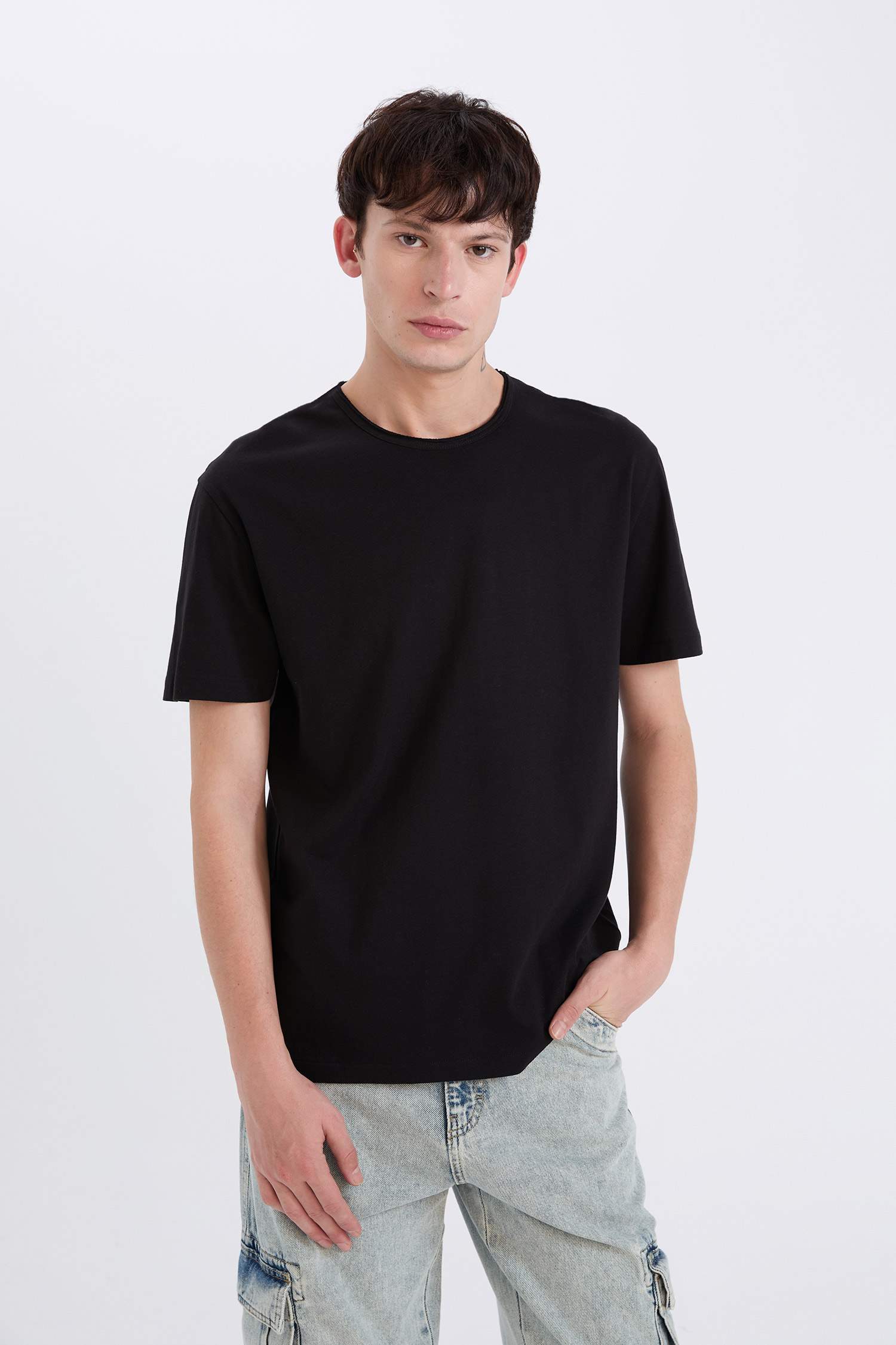 %100 Pamuk Regular Fit Bisiklet Yaka Kısa Kollu Ağır Kumaş Siyah Tişört