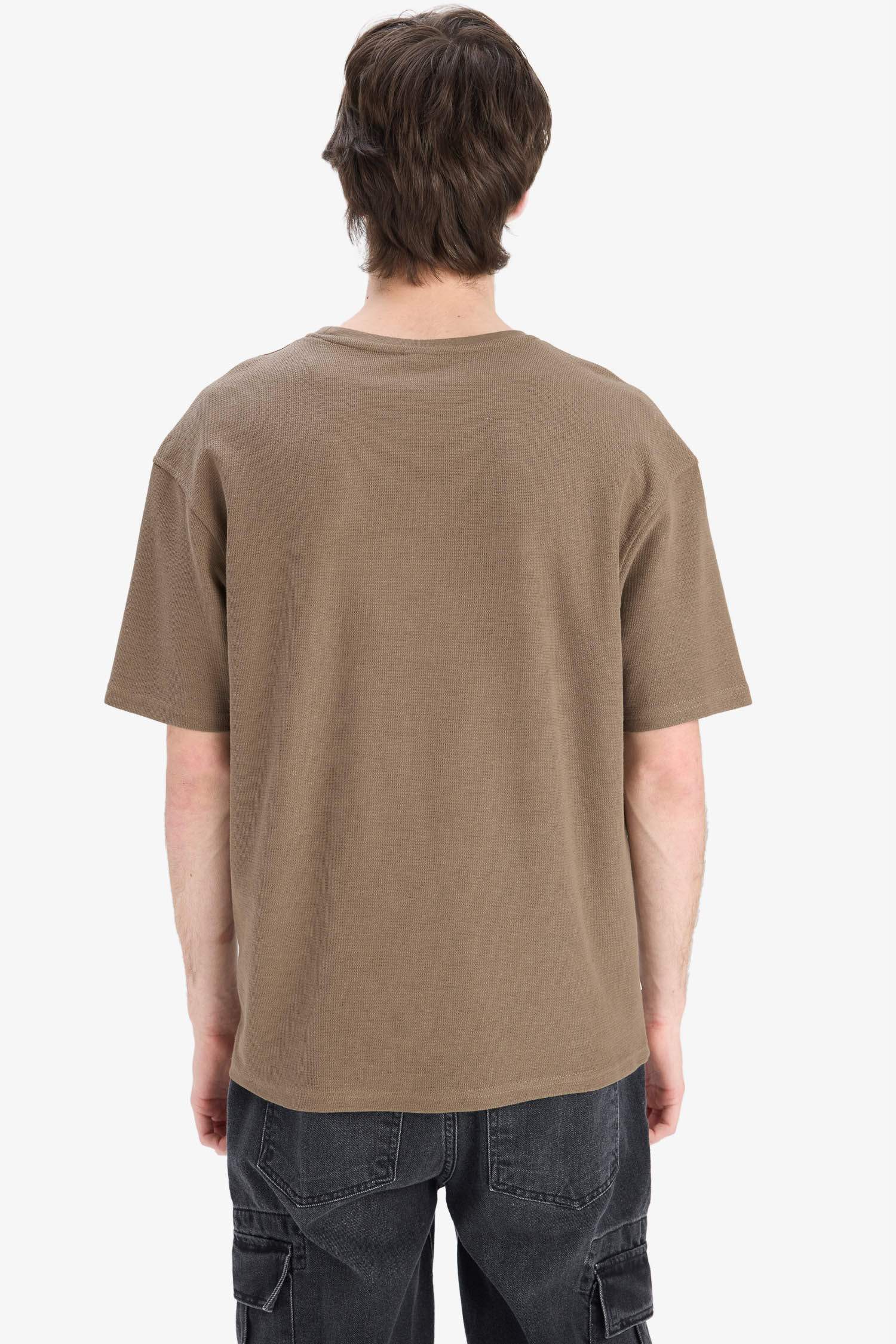 Boxy Fit Crew Neck Short Sleeve T-Shirt