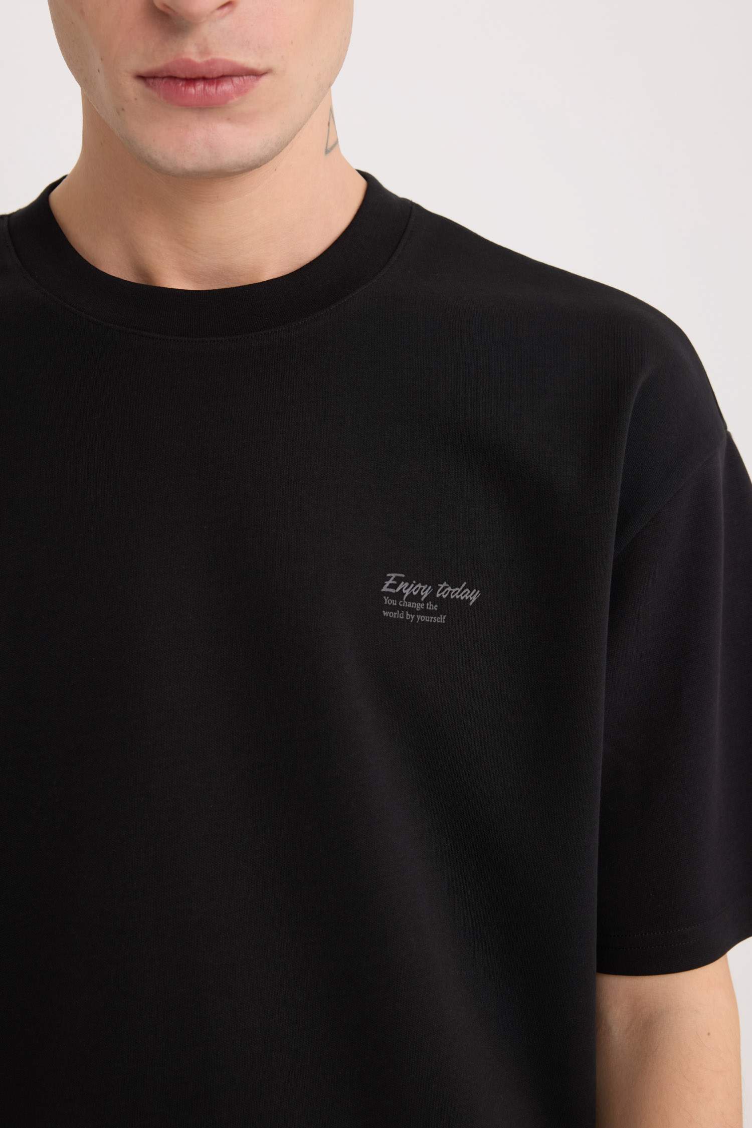 Boxy Fit Crew Neck Printed Heavy Fabric T-Shirt