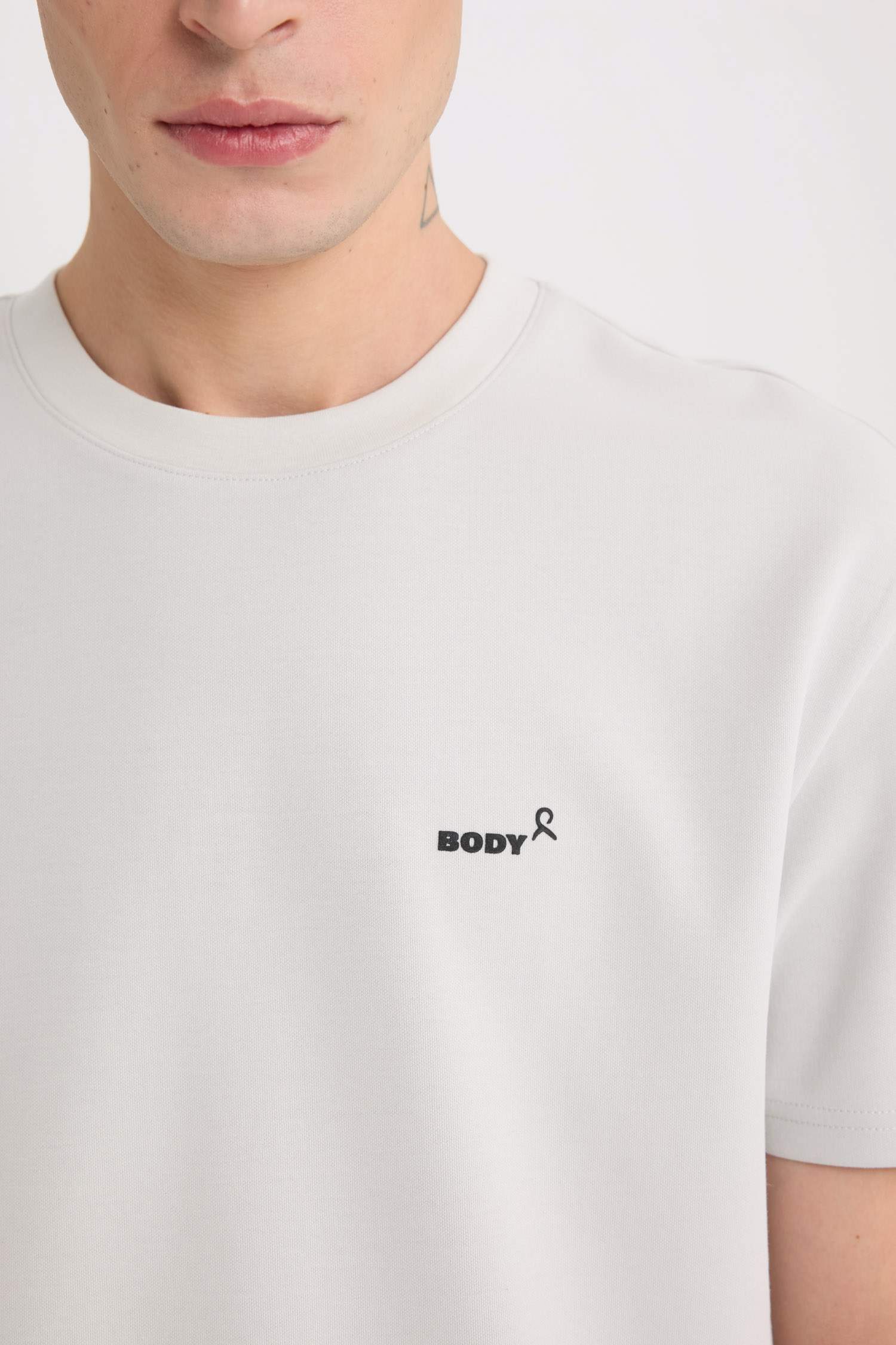 Regular Fit Crew Neck Printed Short Sleeve T-Shirt