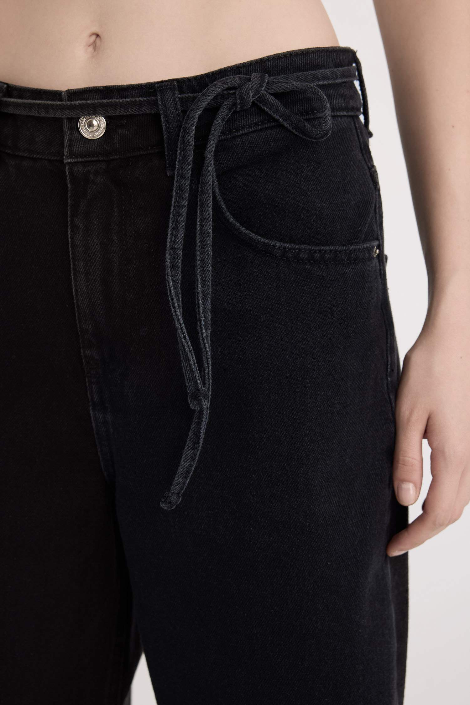 Wide Leg Geniş Bol Paça Bağcıklı Bel Cepli Uzun Jean Pantolon